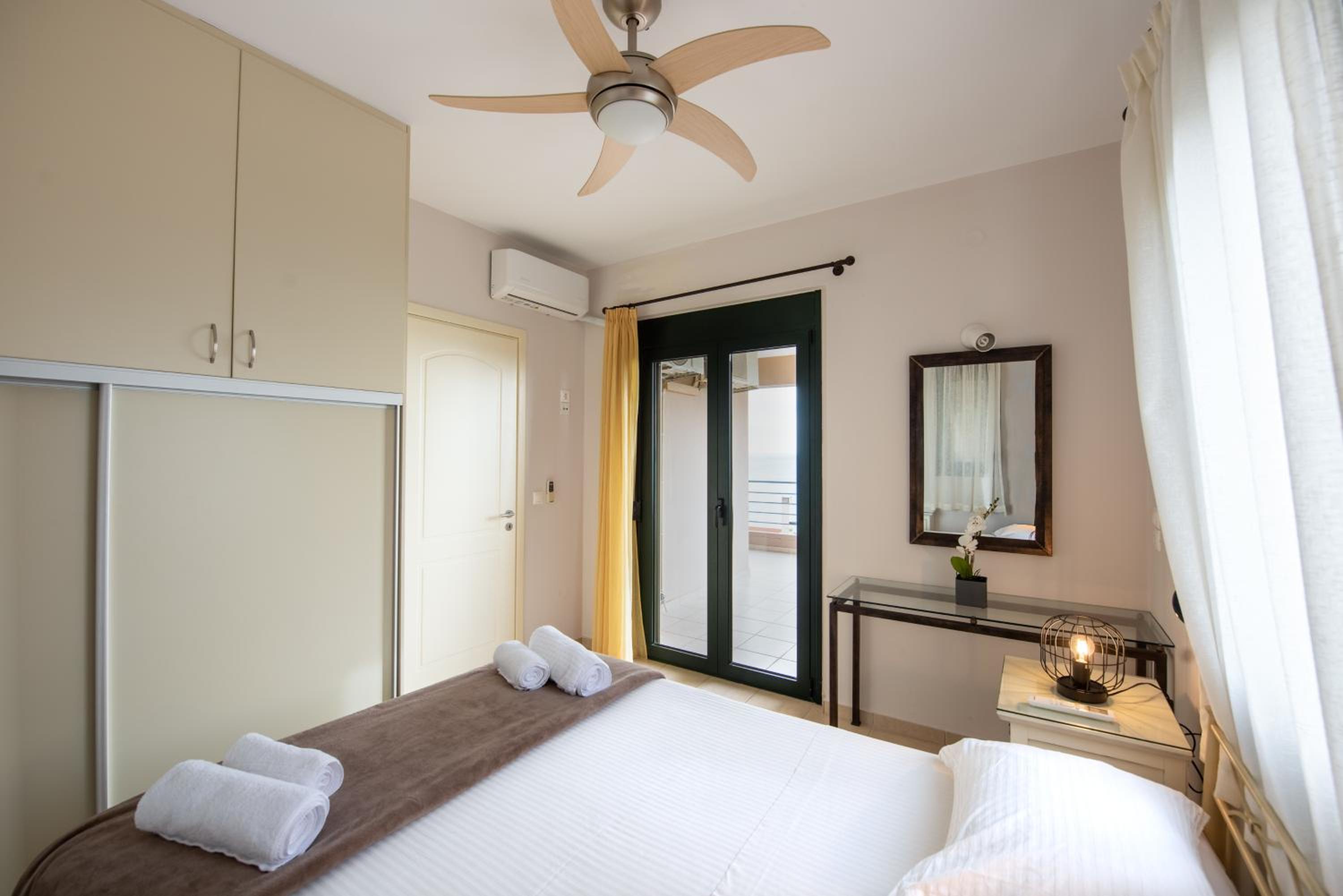 Portela Suites Kastri view 5