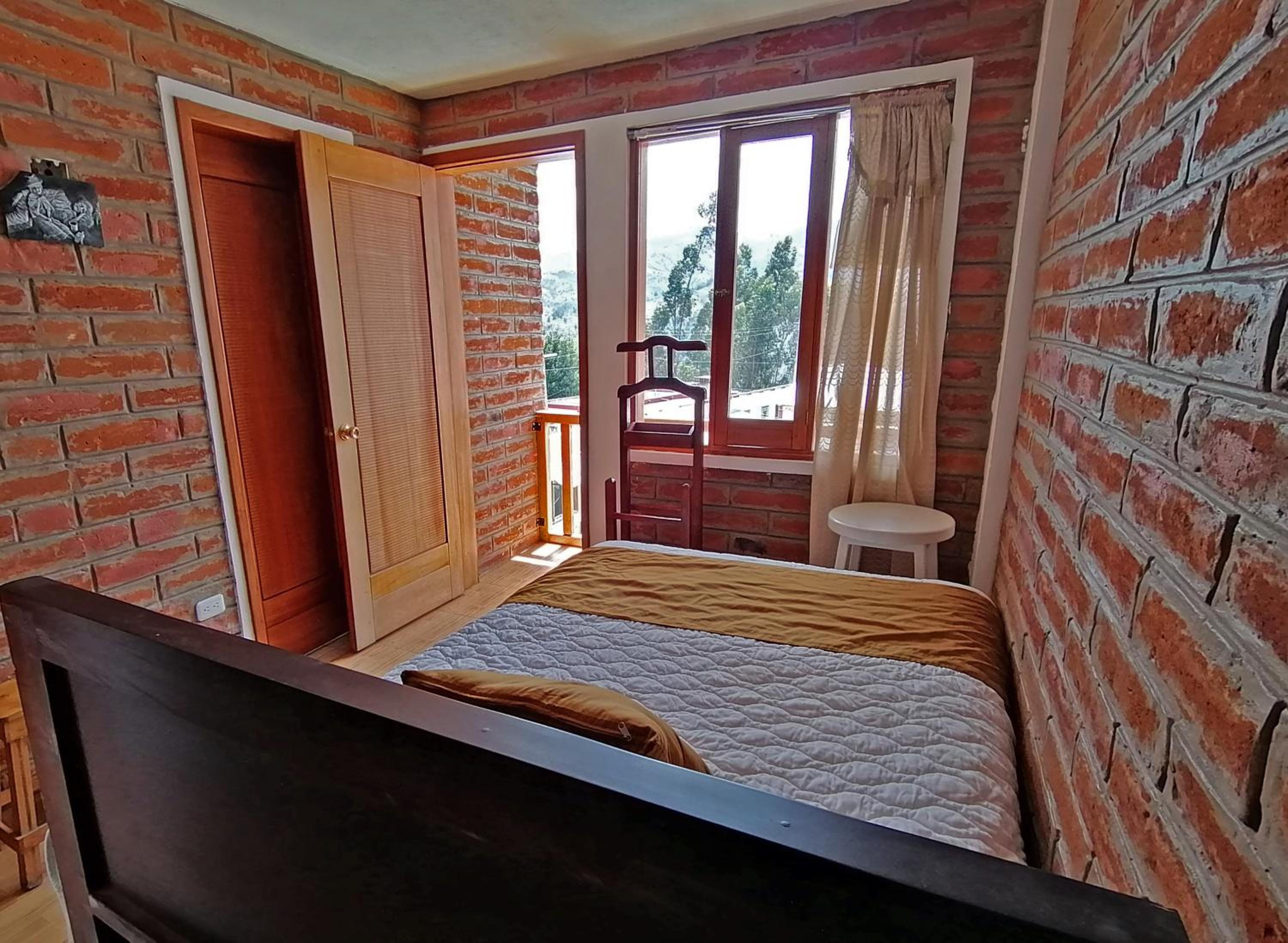 Lagoon Hotel Chugchilan
