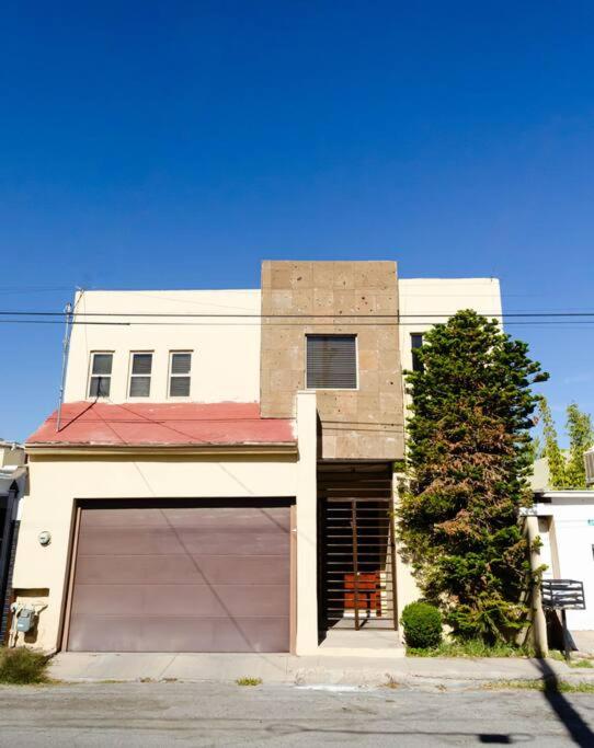 Hotel Alojamiento completo 3 habitaciones (se puede facturar) - Image 1