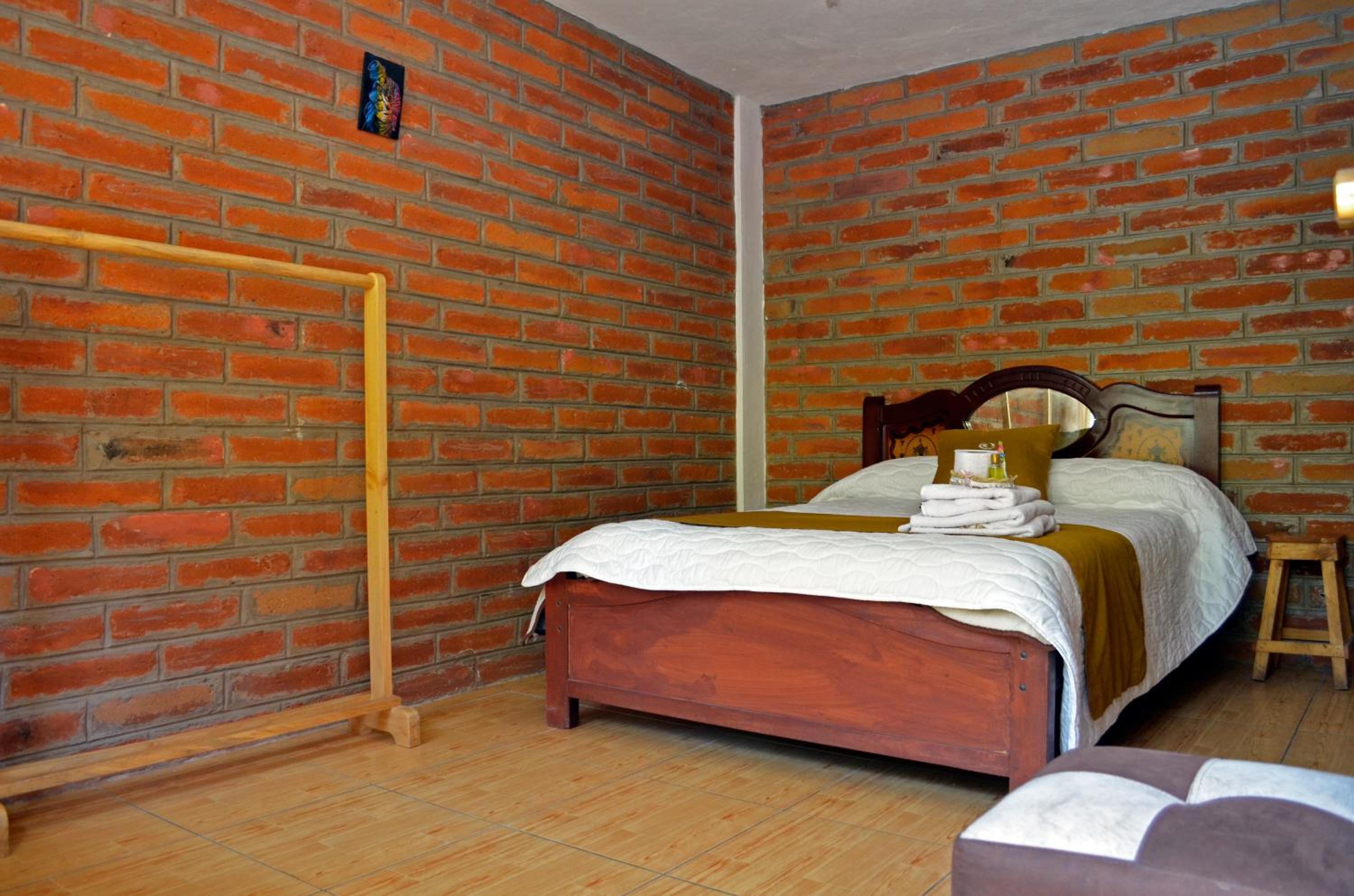 Lagoon Hotel Chugchilan