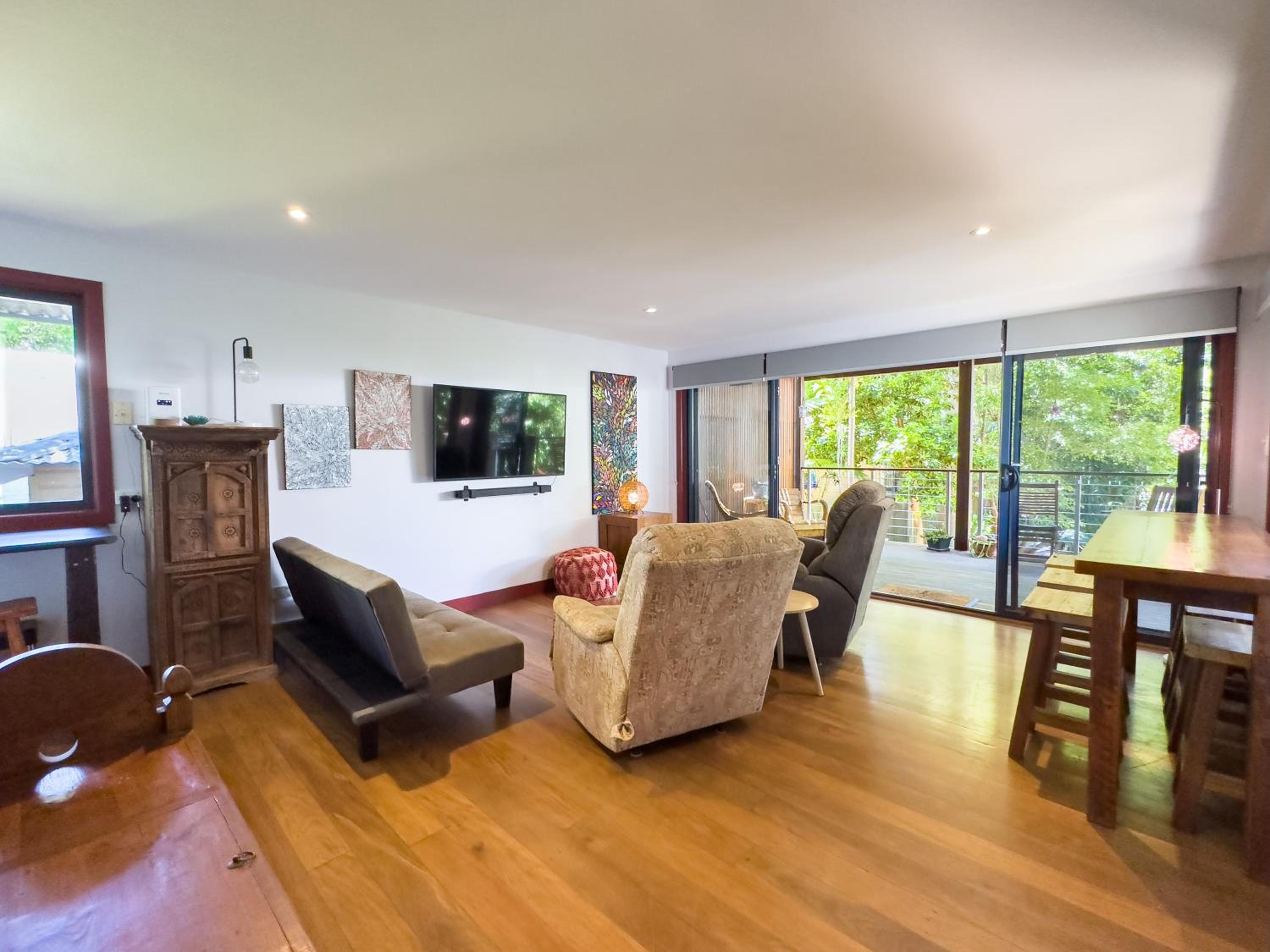 Dreamtime Belongil - house opposite the beach