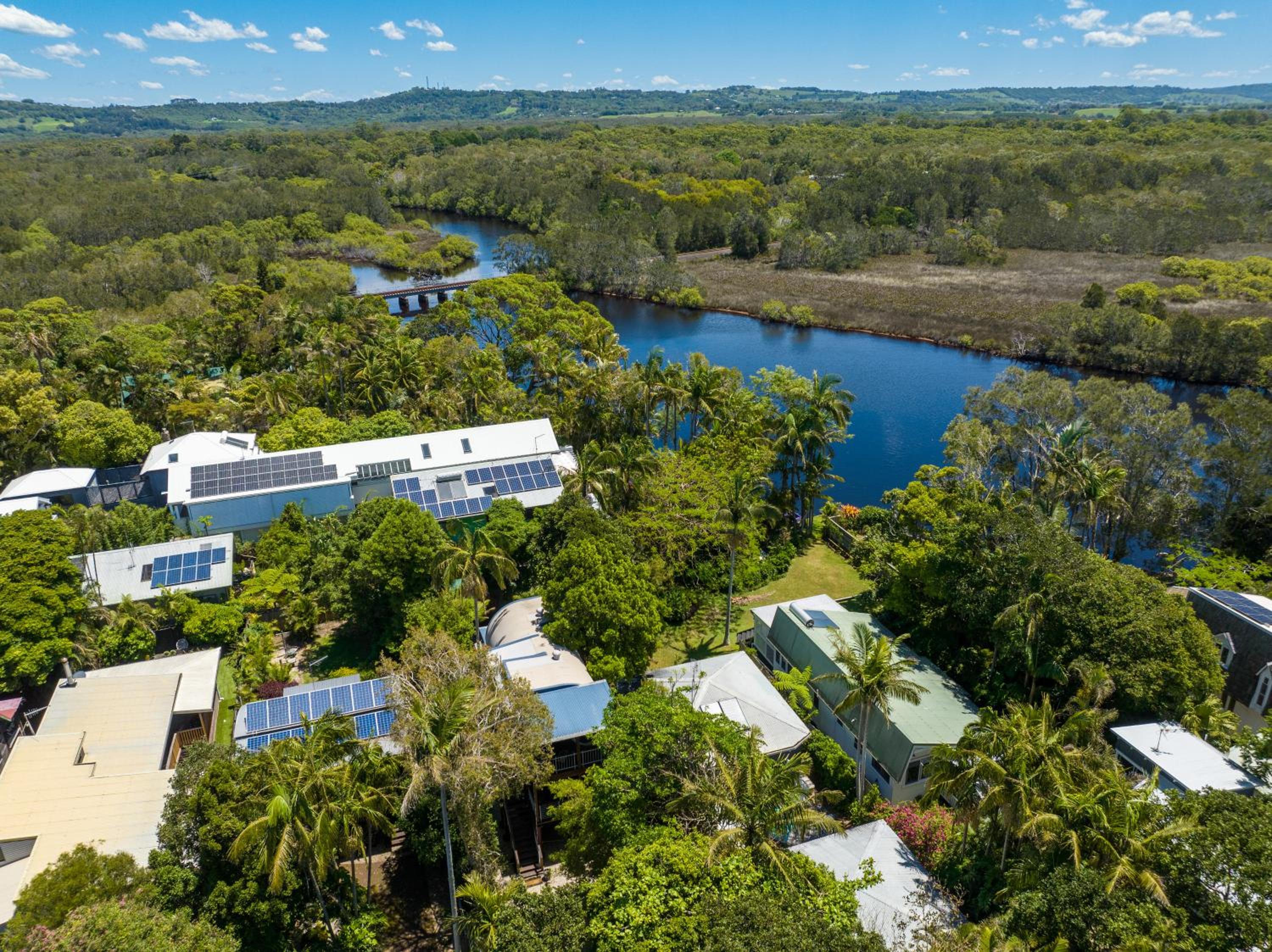 Dreamtime Belongil - house opposite the beach