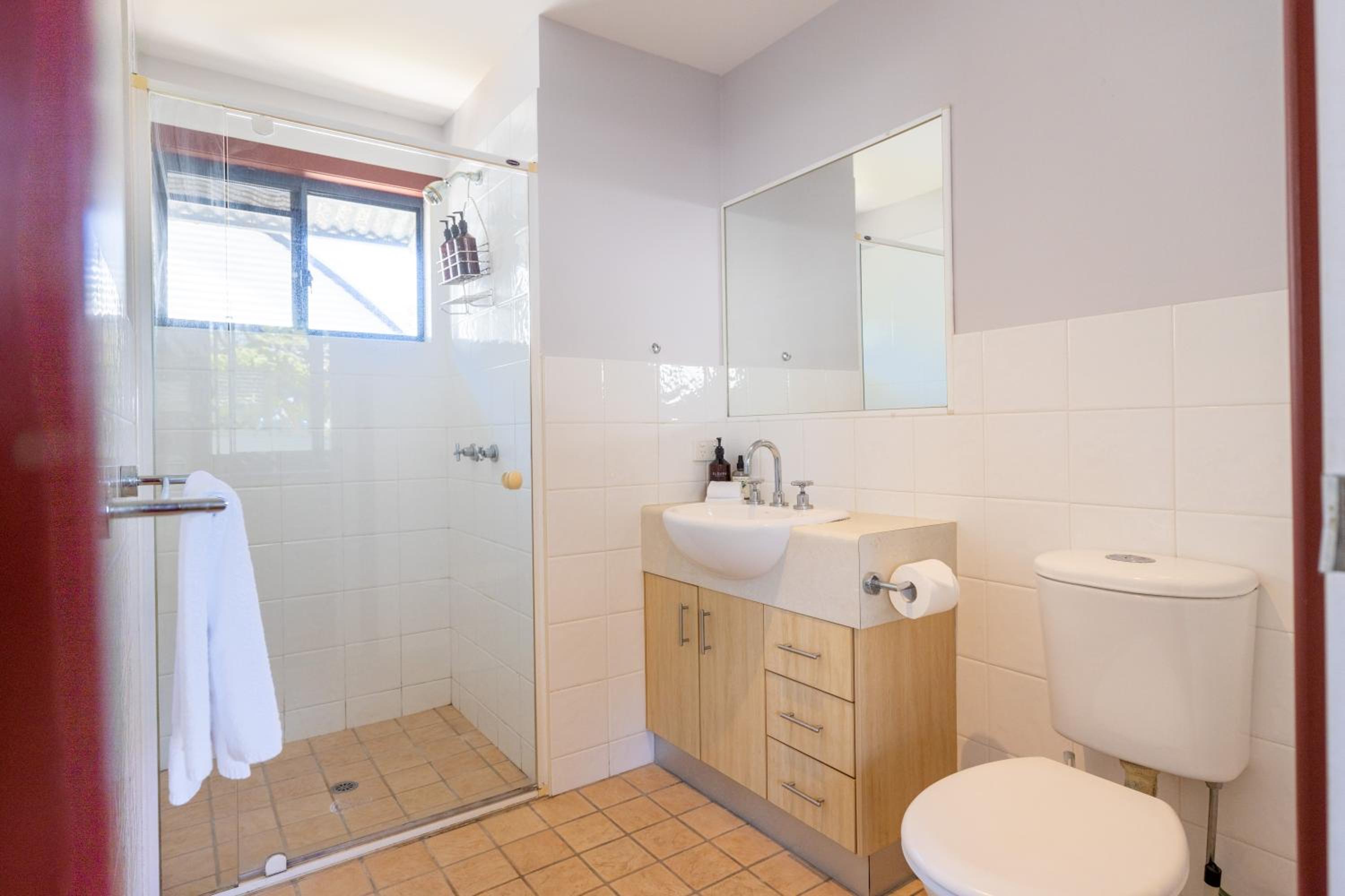 Dreamtime Belongil - house opposite the beach