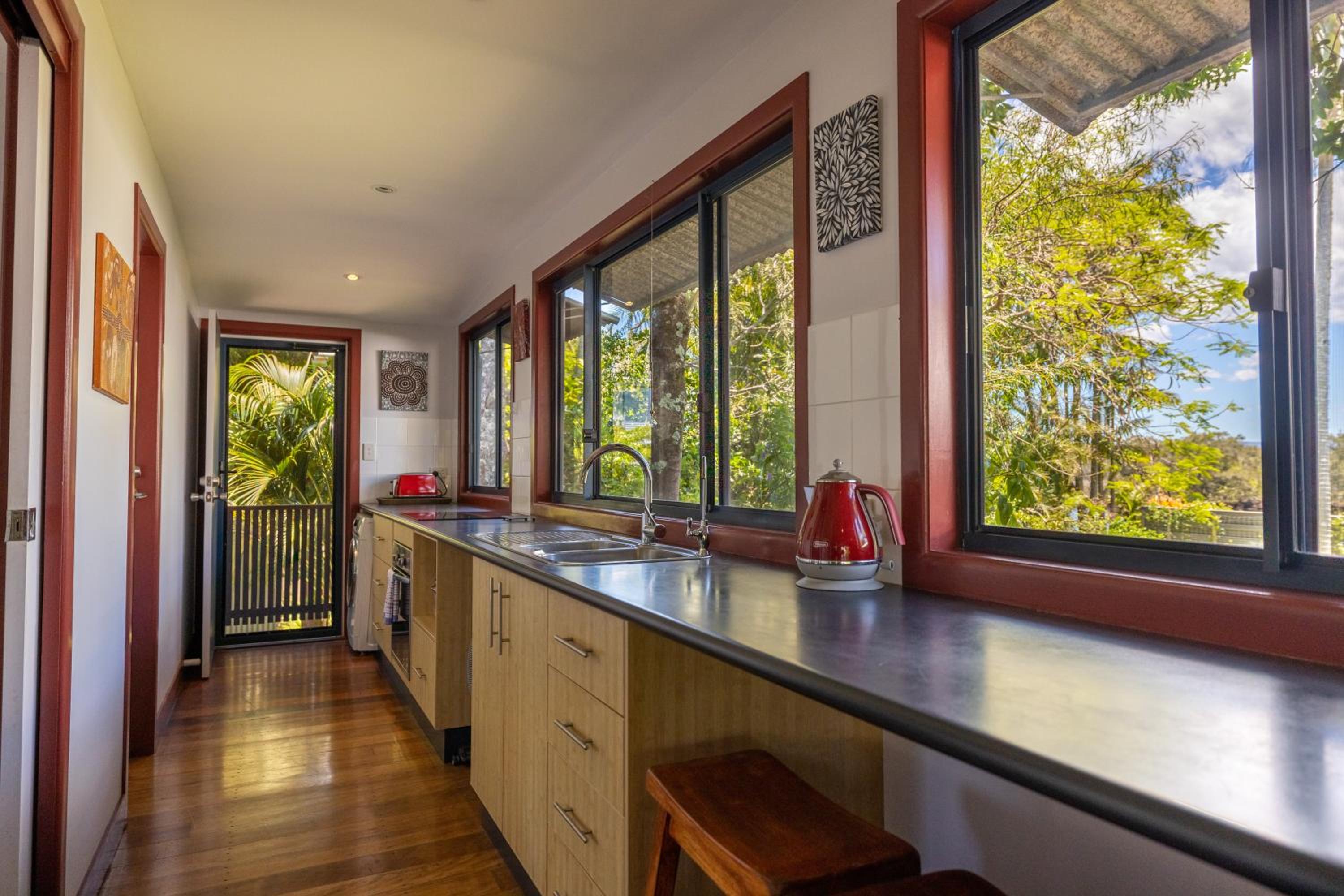 Dreamtime Belongil - house opposite the beach