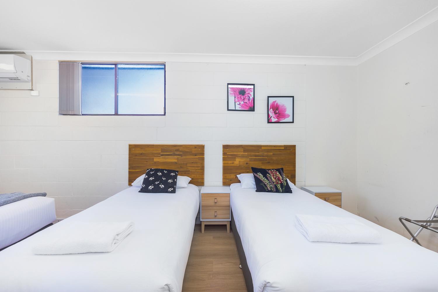 Plainsman Motel