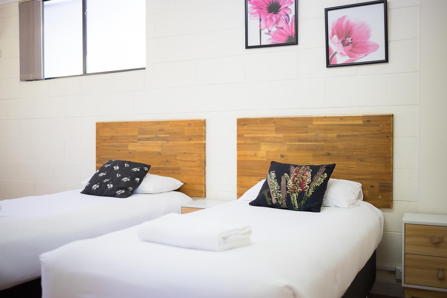 Plainsman Motel