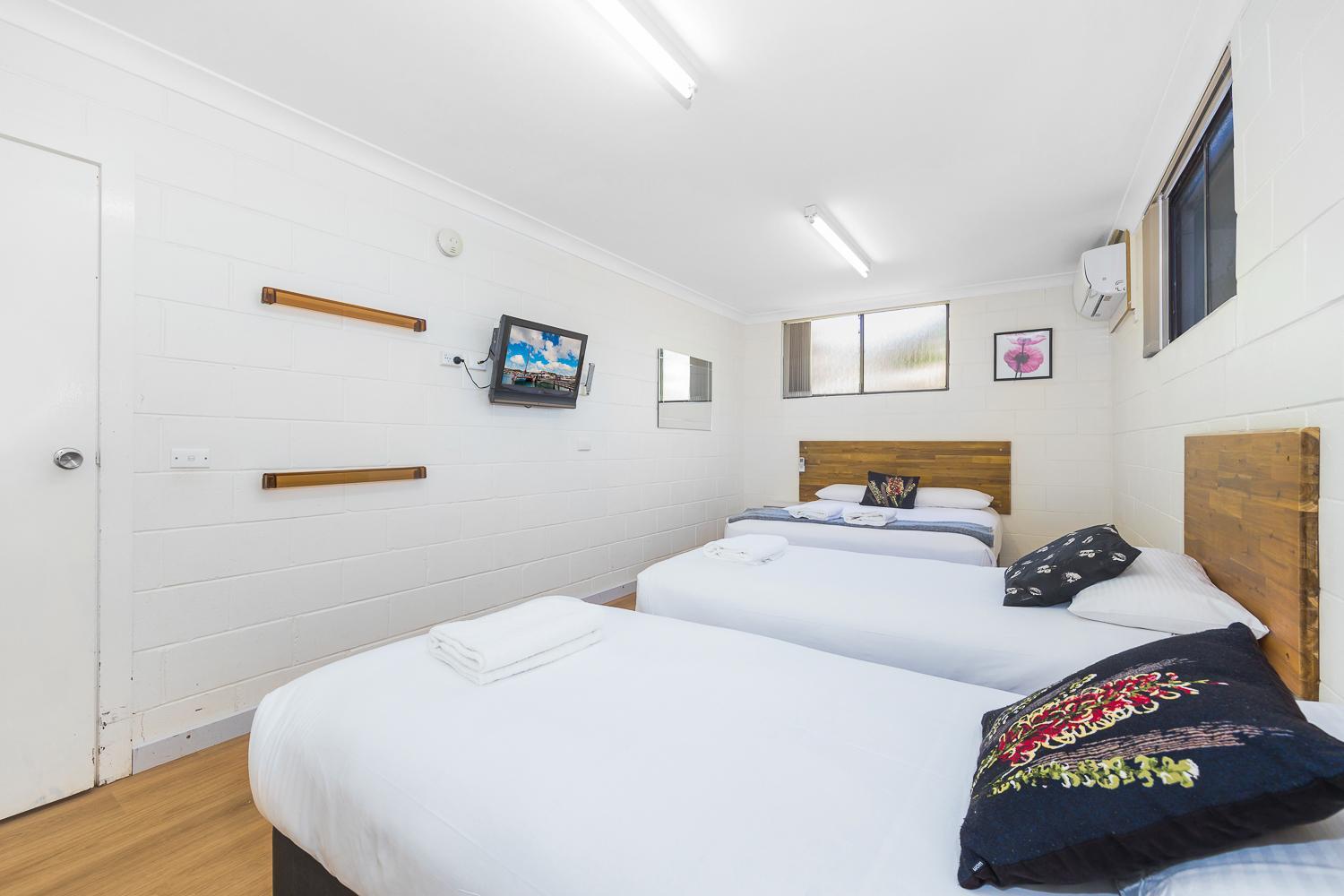Plainsman Motel