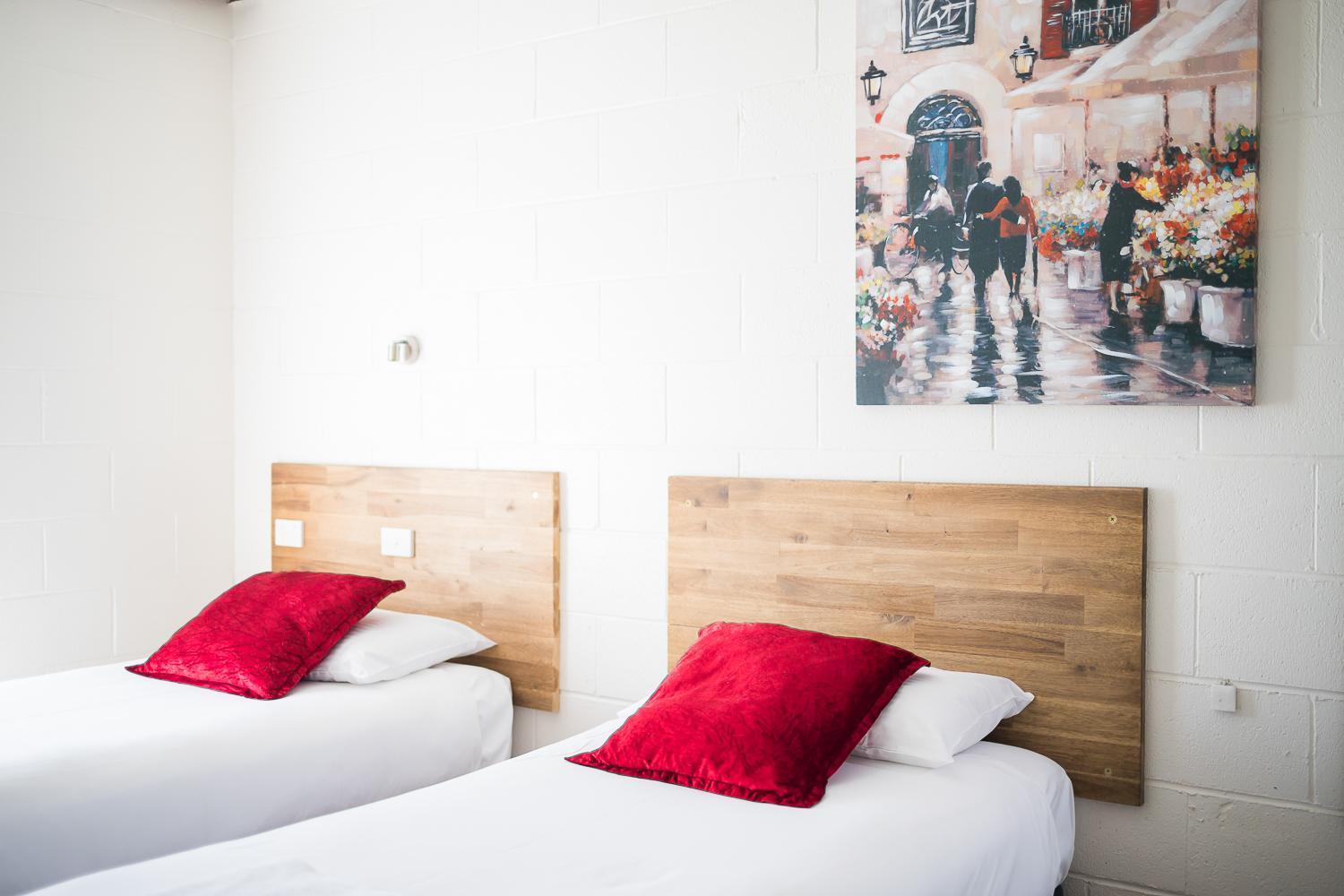 Plainsman Motel