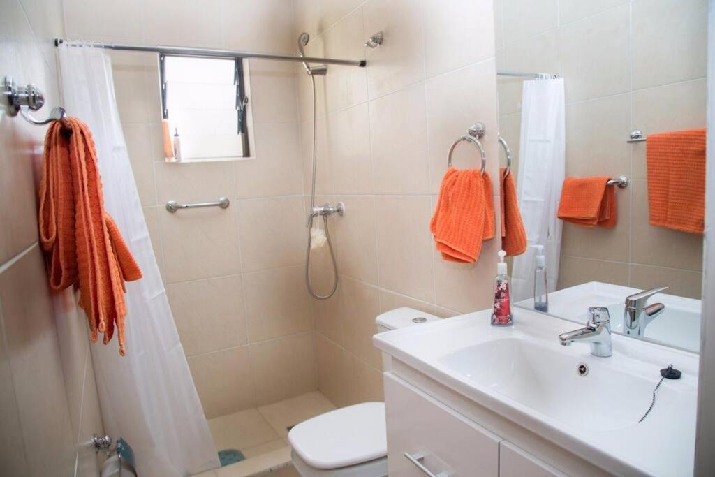 Comfortable & Sunny House in La Paz