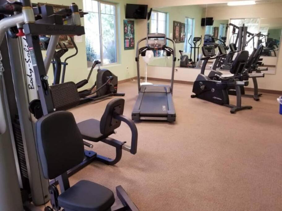 Beautiful Condo at the Springs By Cool Properties - Property Image 3