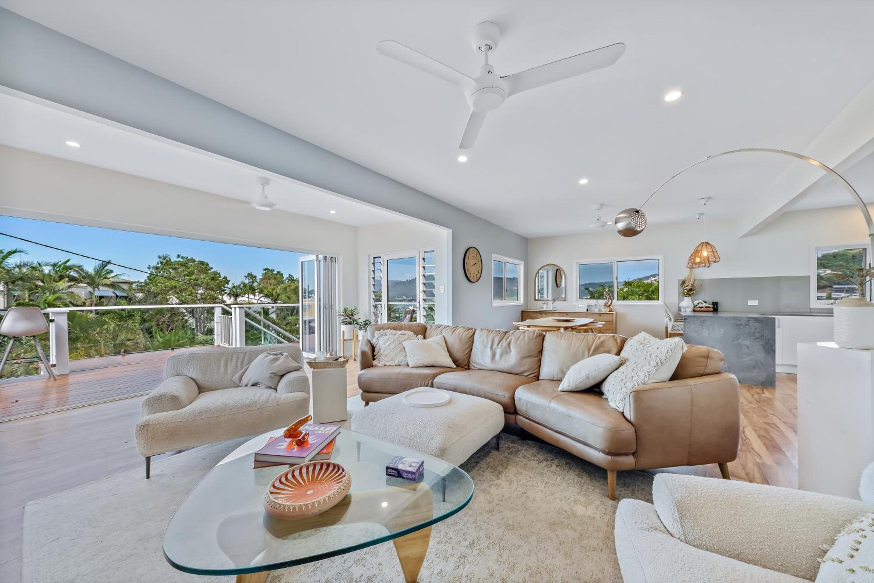Nautical Views - Airlie Beach