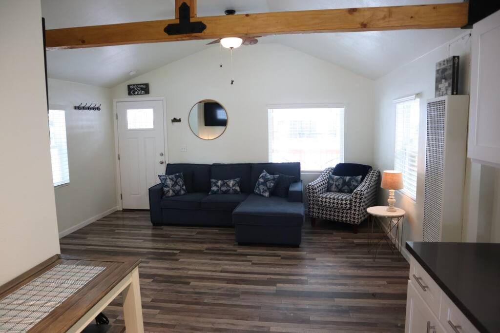 The Blue Lake Cabin! 1 min Walk to SnowPlay! view 5