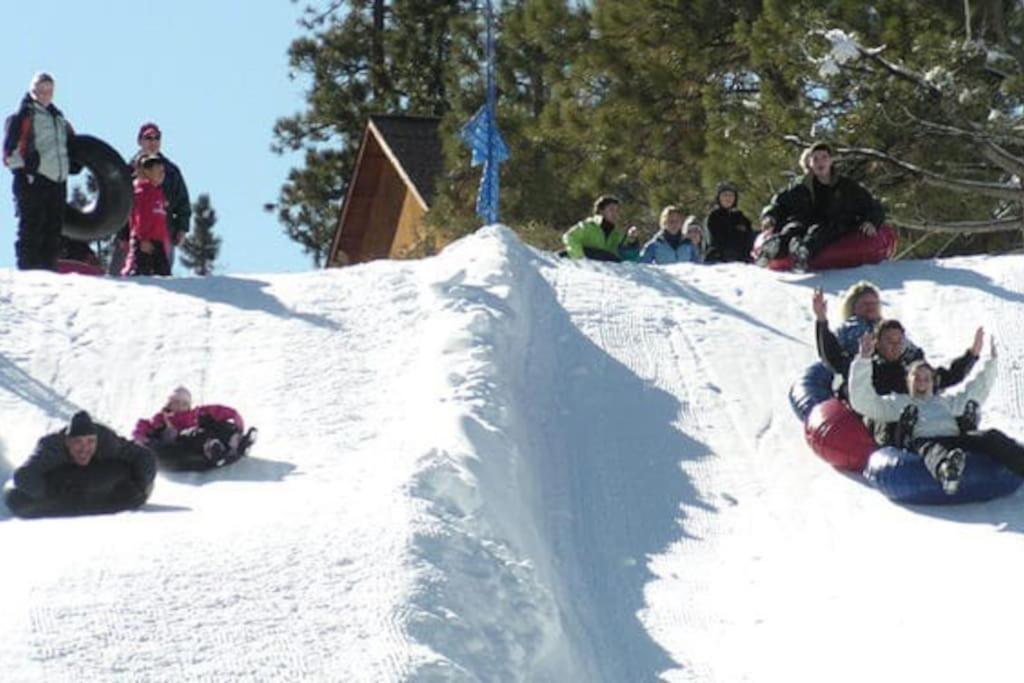 The RobinHood Retreat! A 1 min Walk to SnowPlay! view 4
