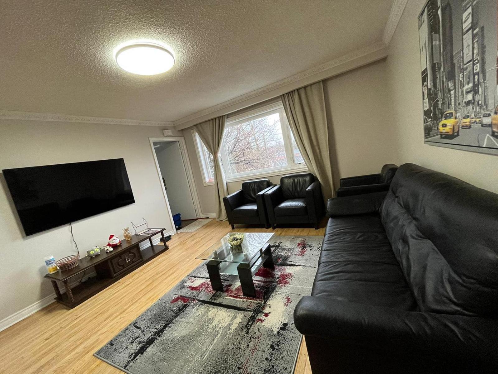 Full Privacy House with Free Parkrings