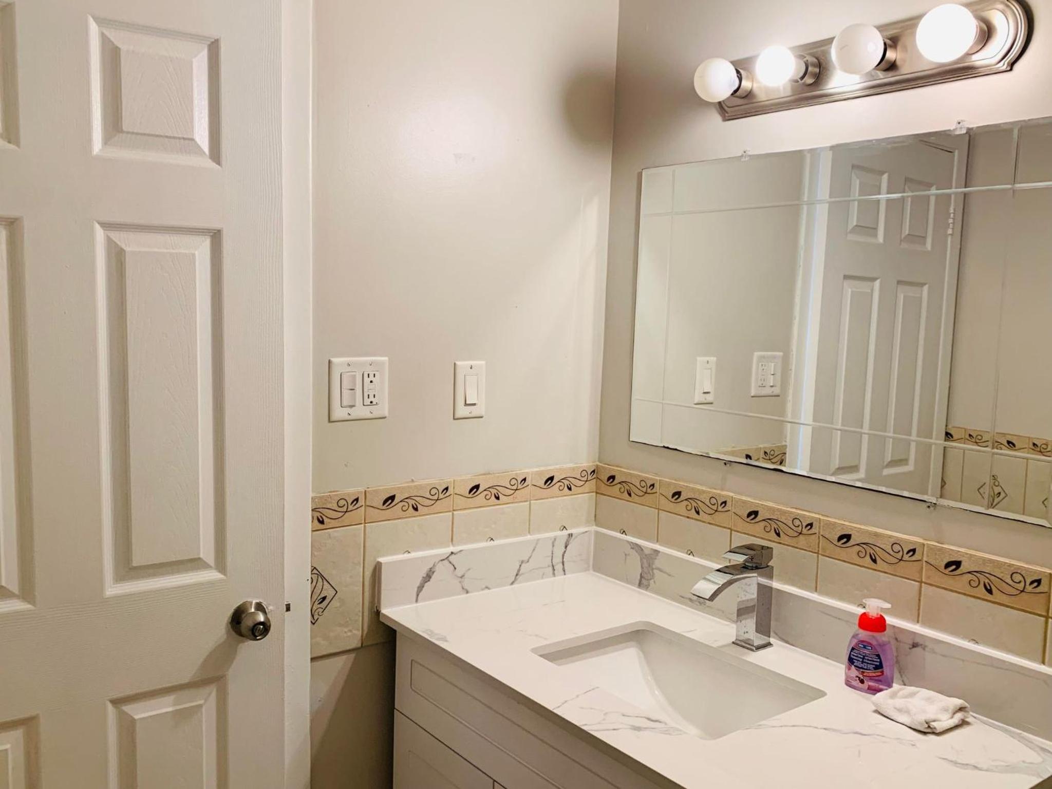 Full Privacy House with Free Parkrings