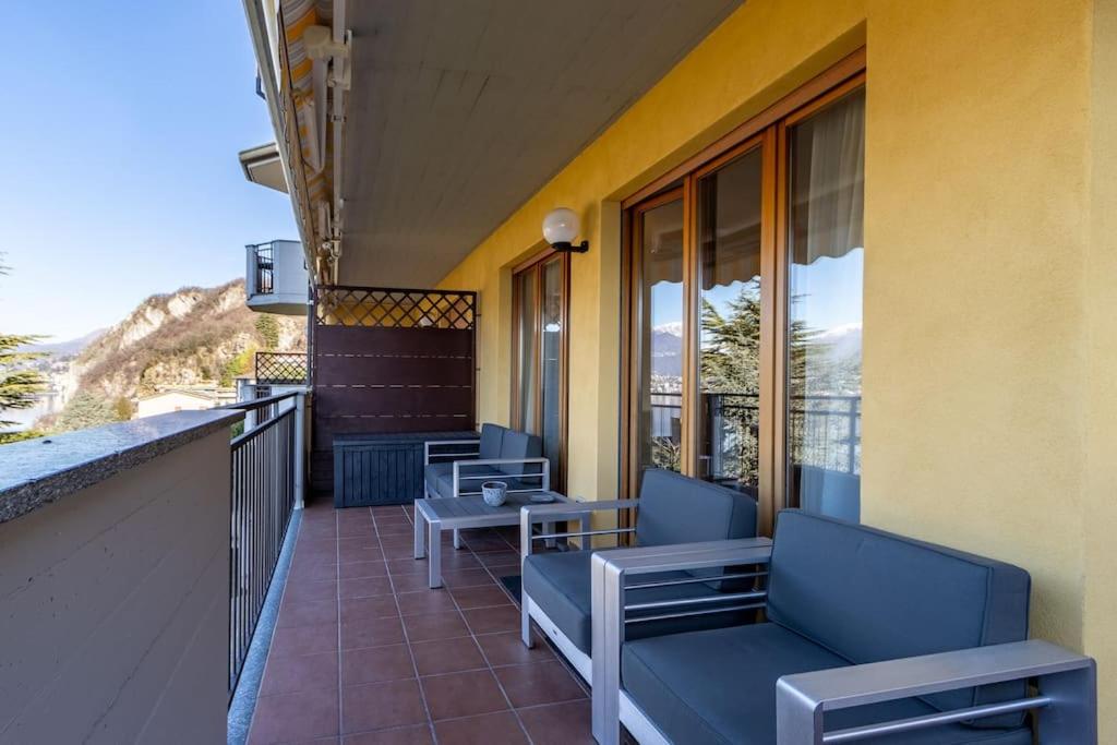 Wraparound Lake Views Bellavista Residence