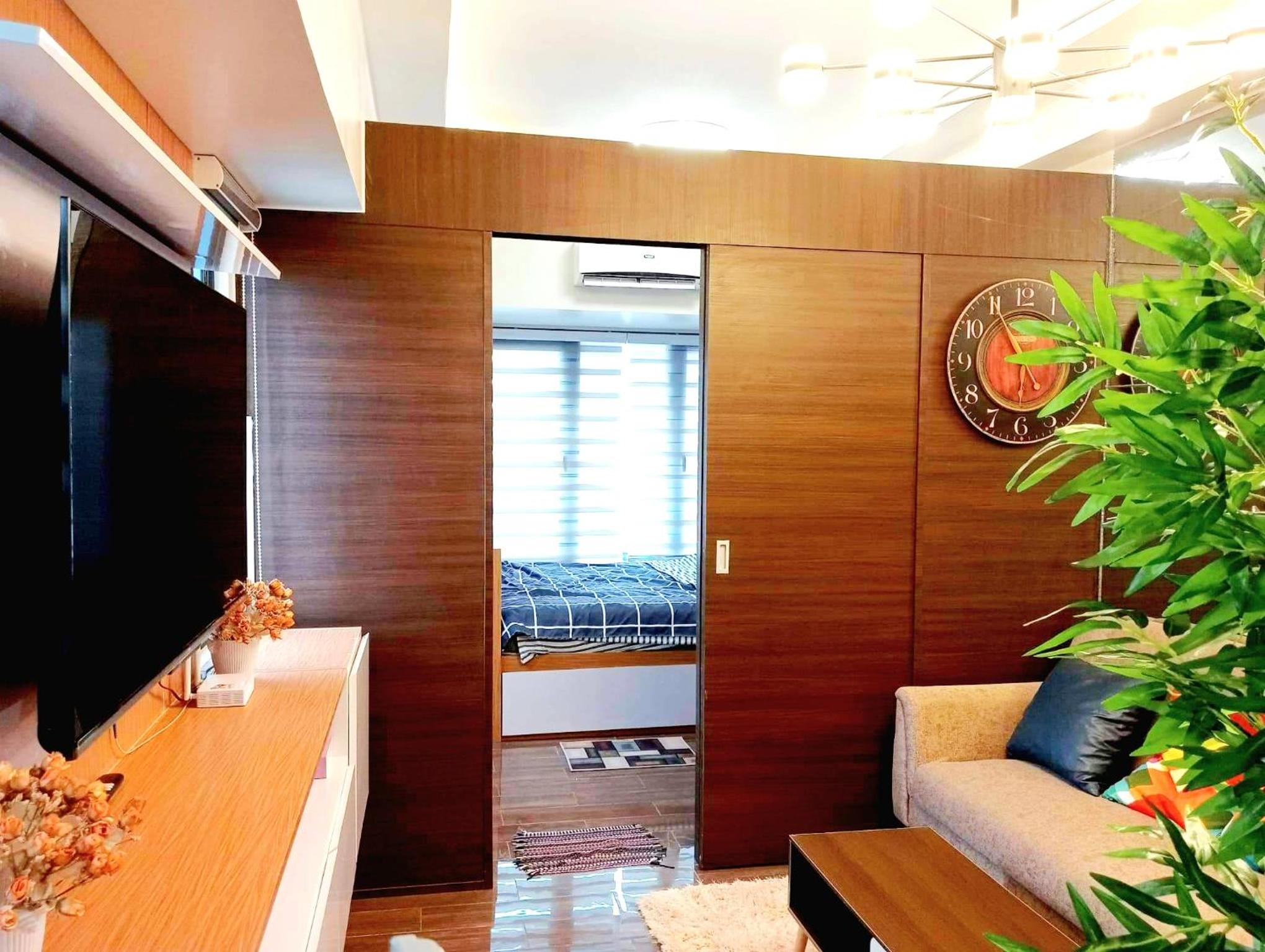 Air Residences Makati Condo Elegant Grand Hotel Type