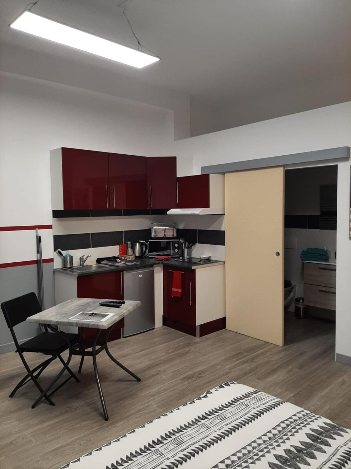 Appartement T1 Hyper Centre place de la Victoire view 2