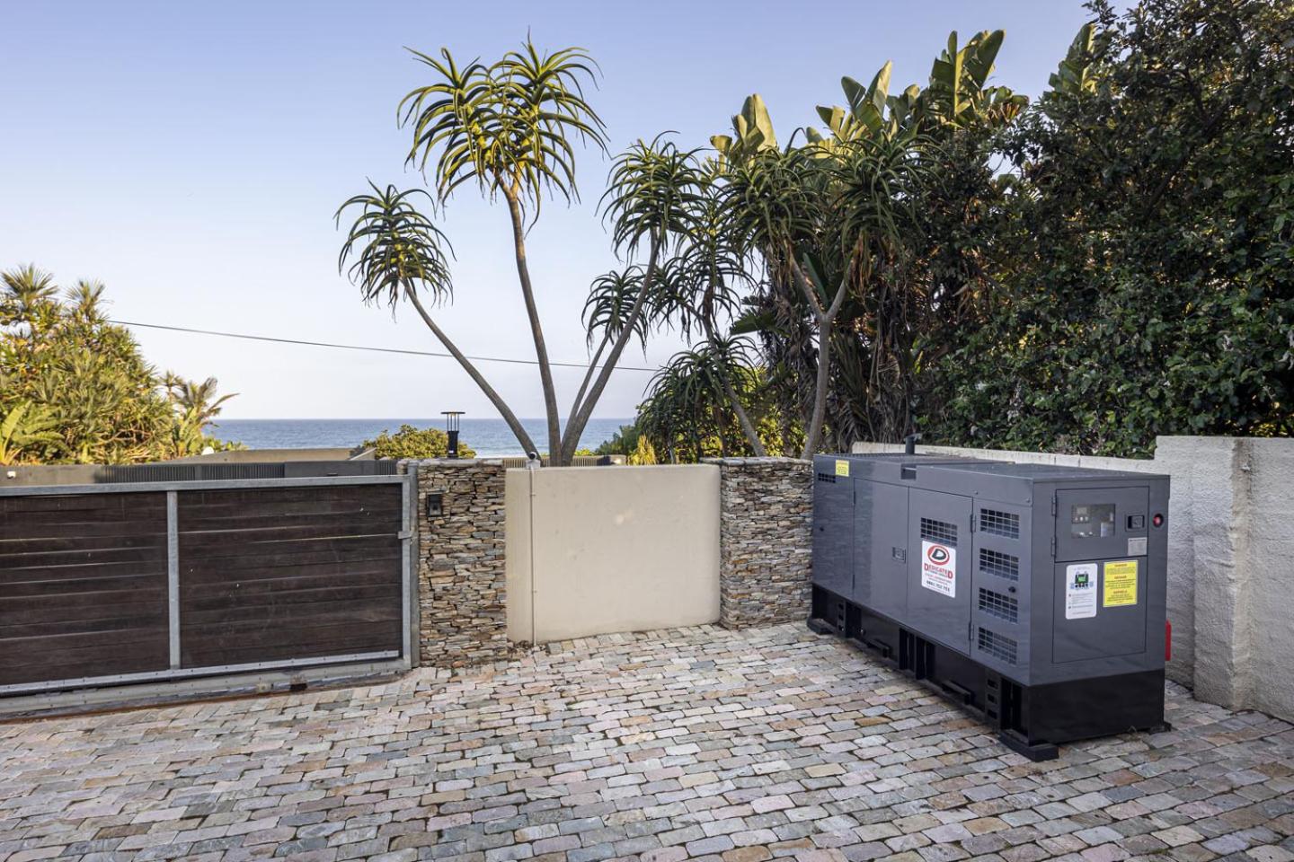 Dolphin Coast YOLO Spaces - Ballito Beach House Villa view 4