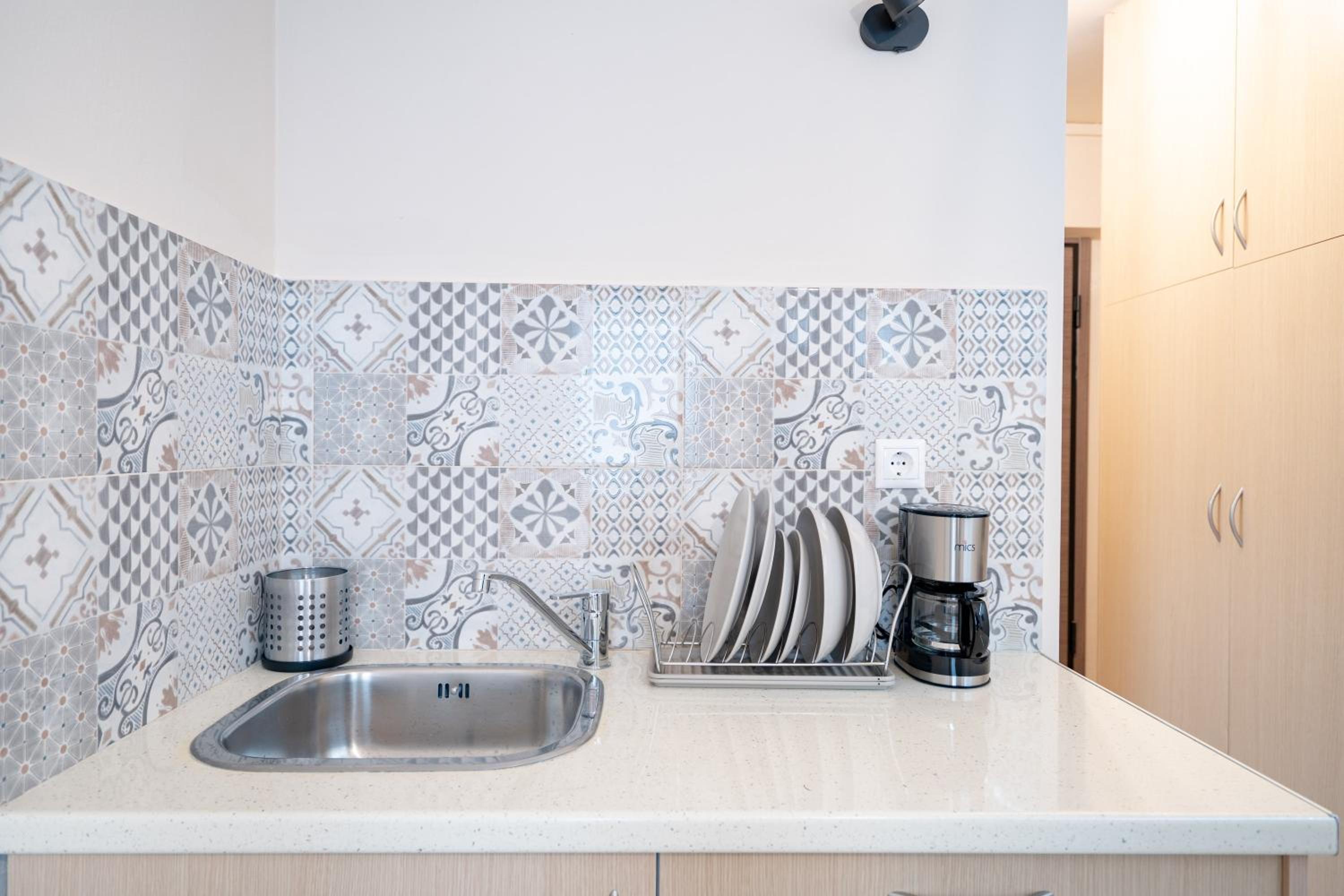 Monastiraki metro st studio for 2 persons by MPS