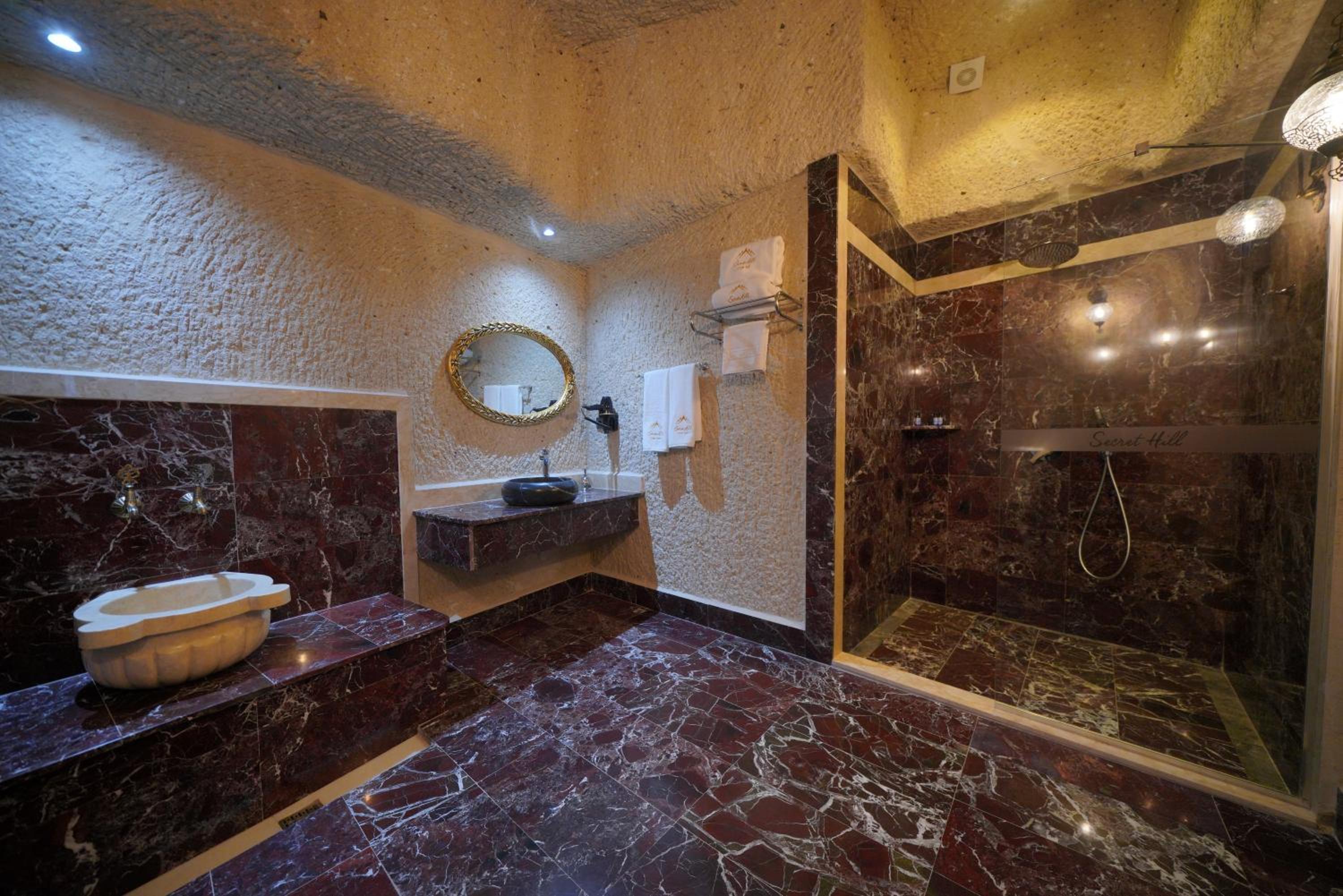 Secret Hill Cave Suites - Image 165