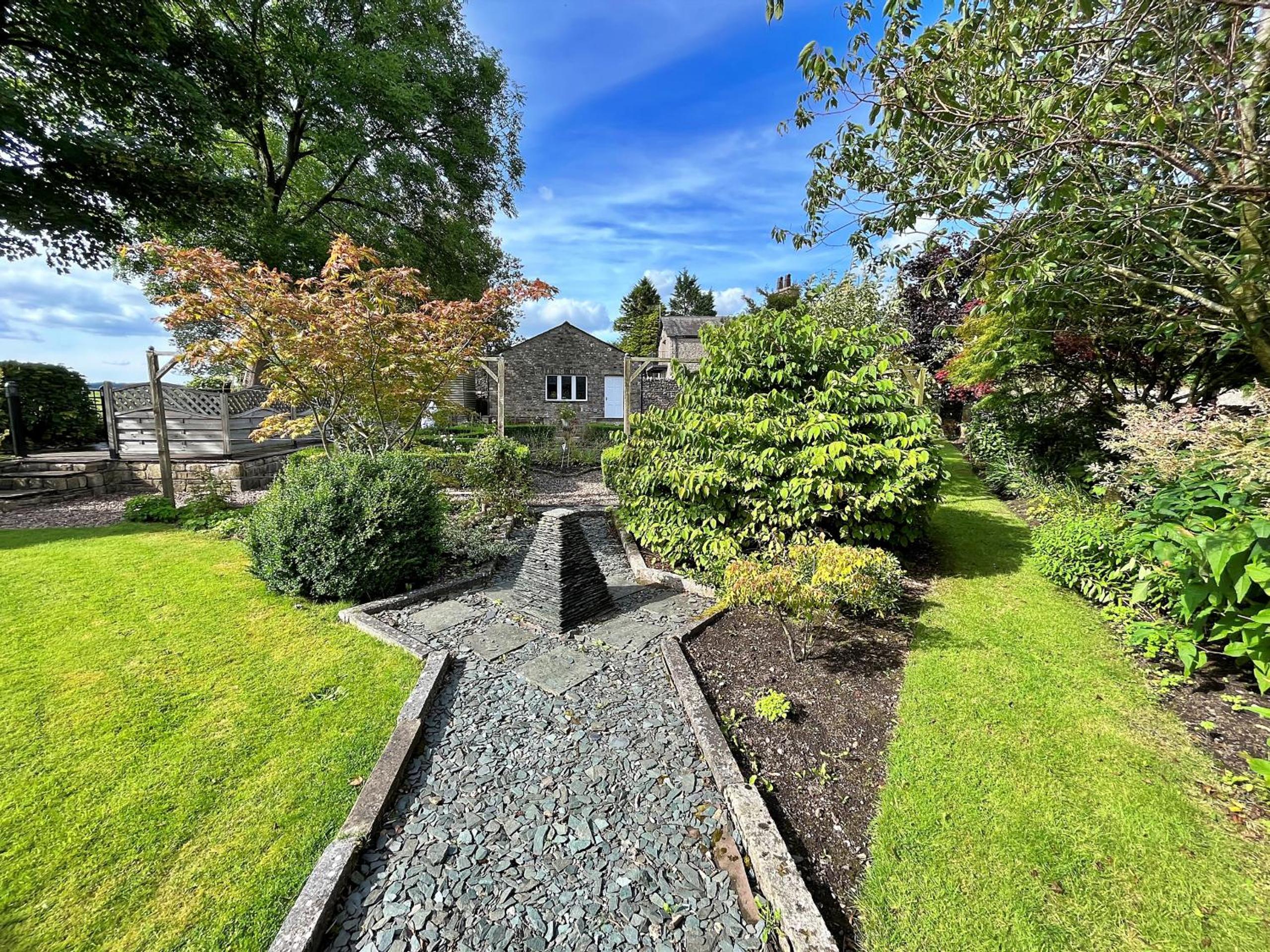 Finest Retreats - Ivy Cottage view 3