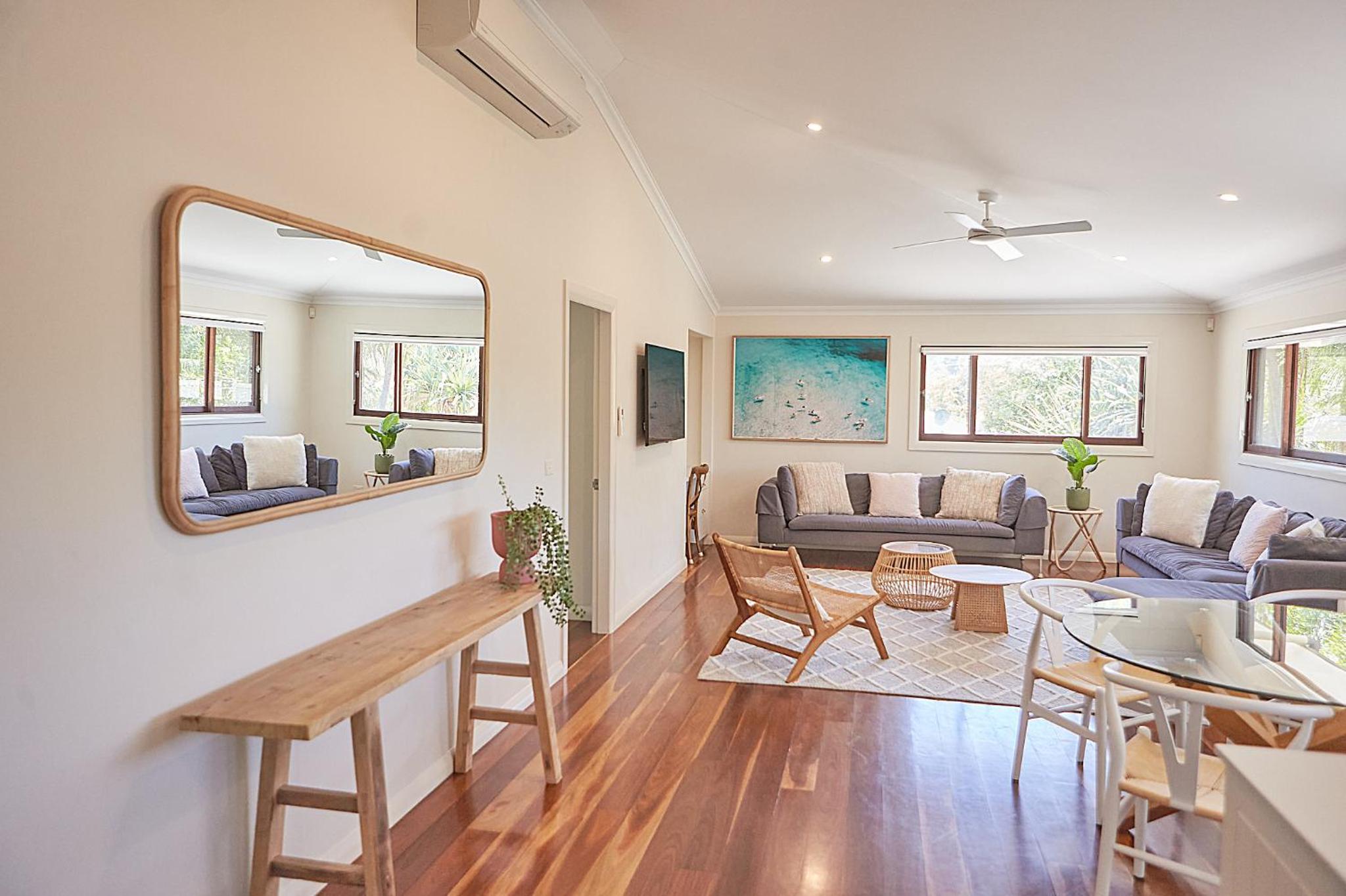 Away Guesthouse- Away on Shirley Lane