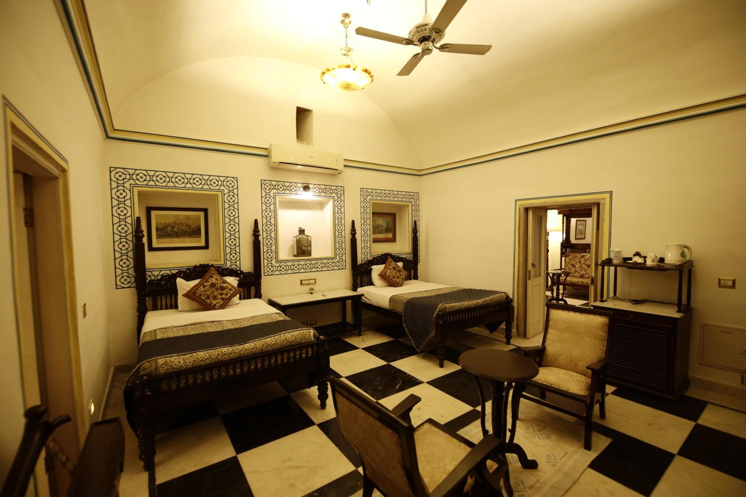 Khas Bagh