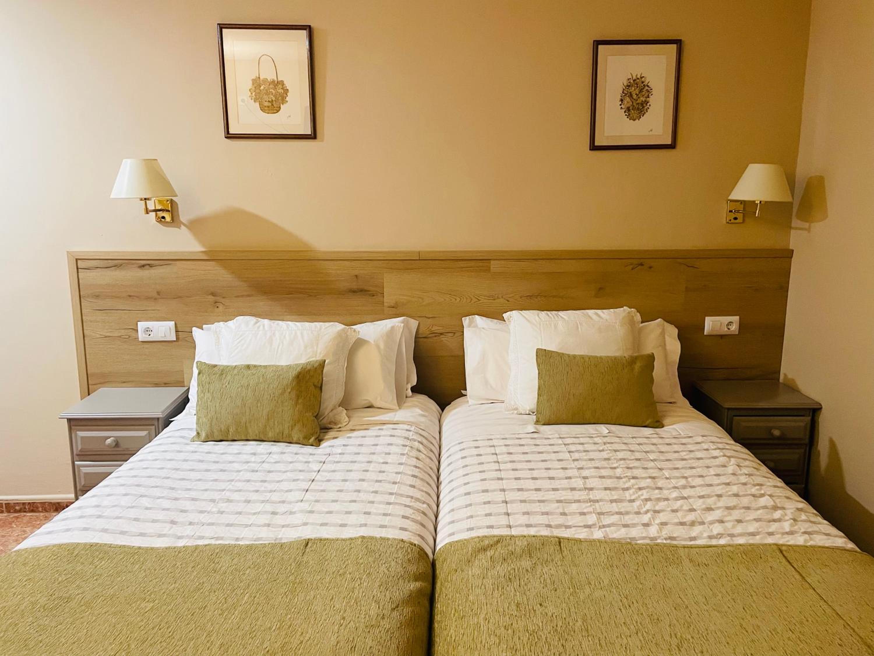 Hostal Escuils
