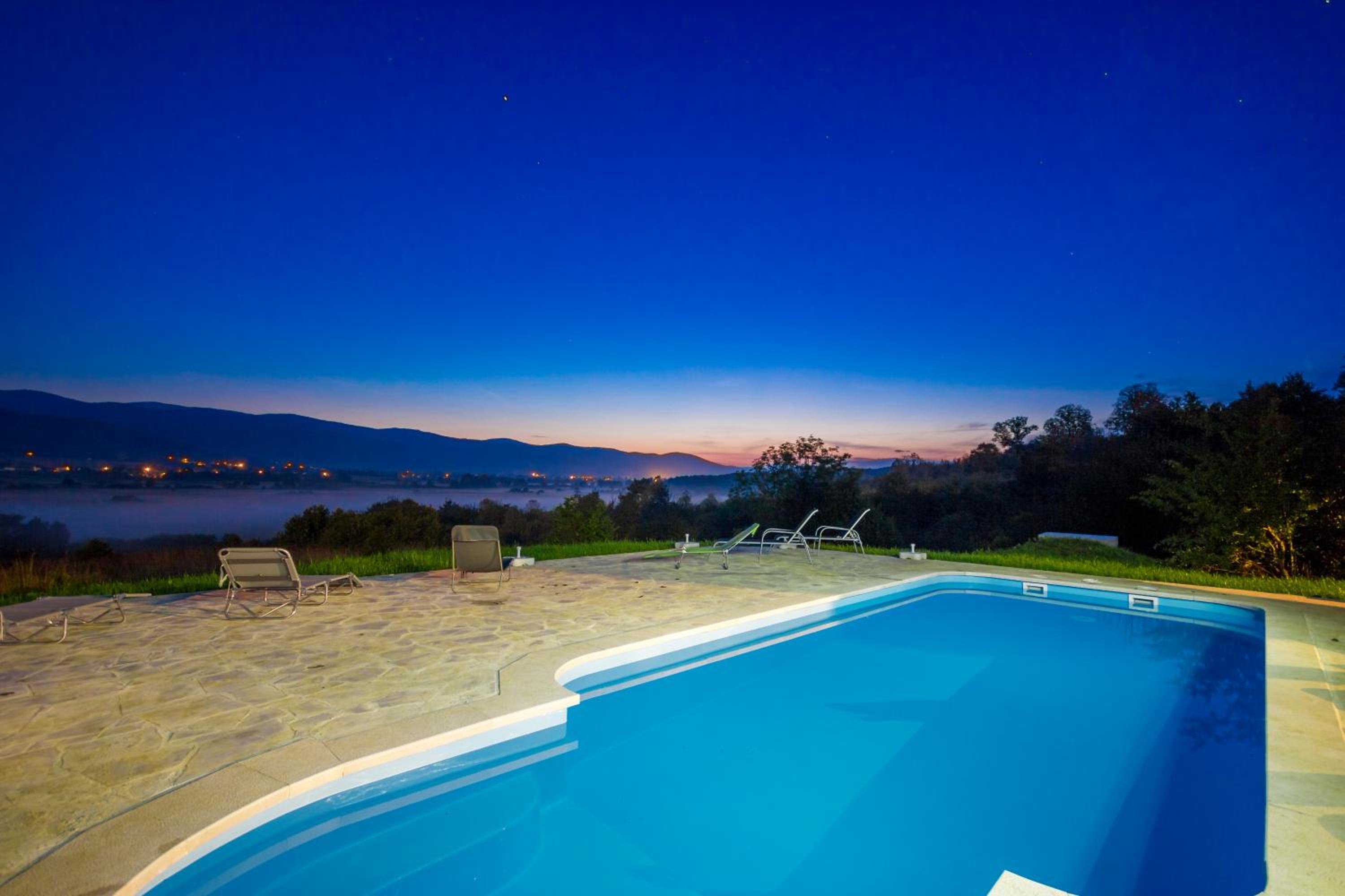 Villa Hills view 2