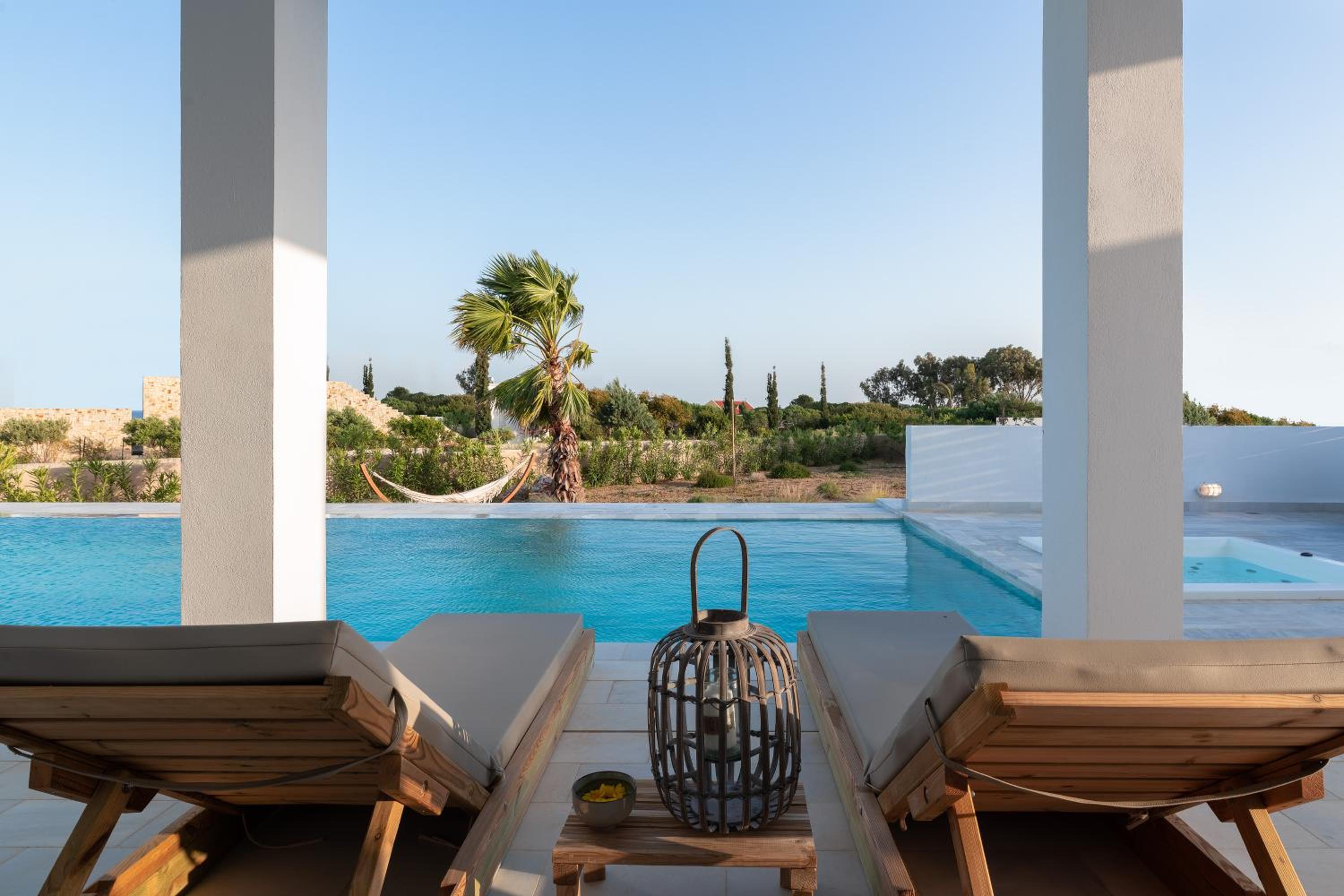 Seastar Villa Large Pool & Jacuzzi Retreat view 5