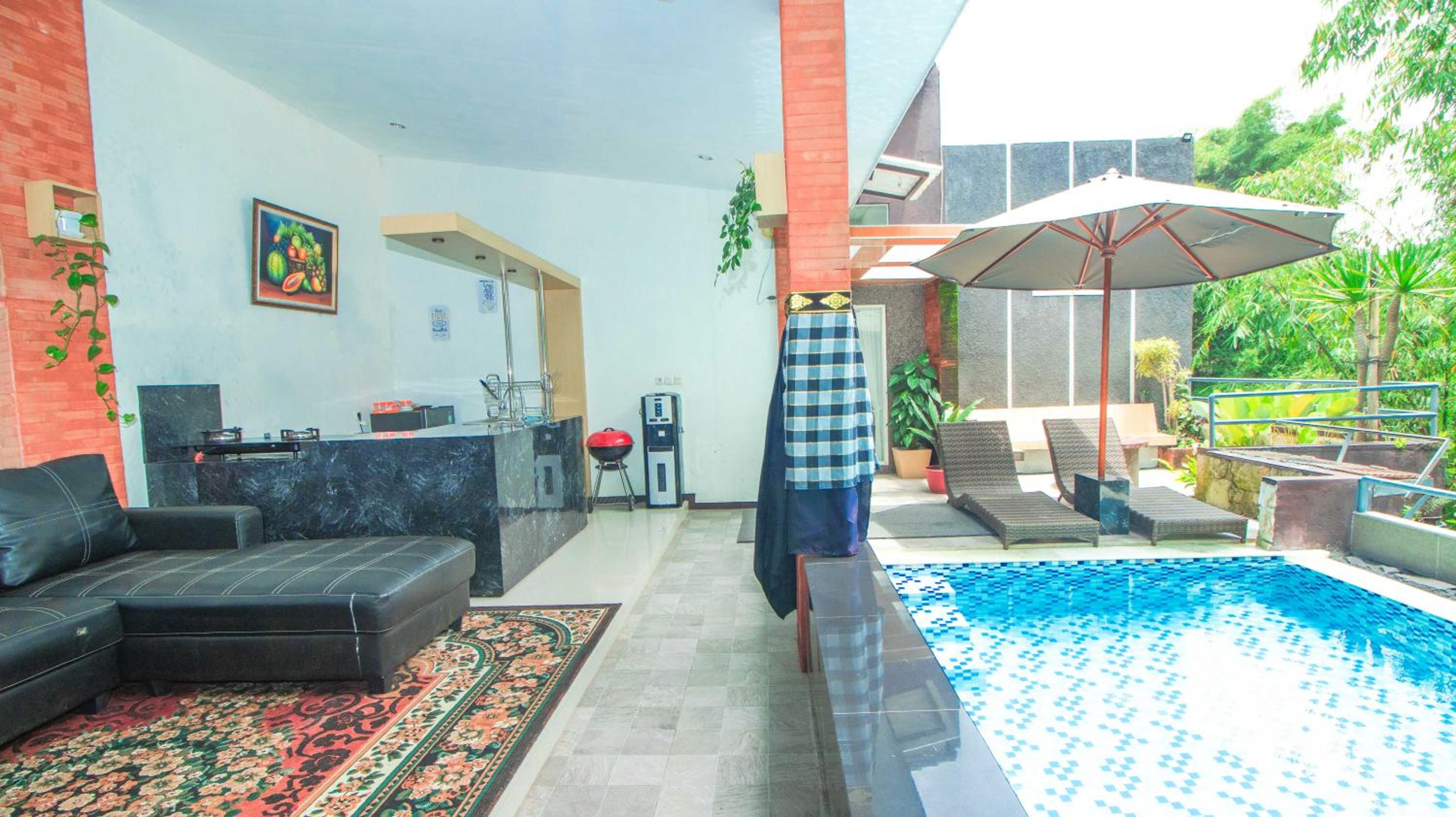 Villa Dewata with Chill Spot Private Pool and Karaoke