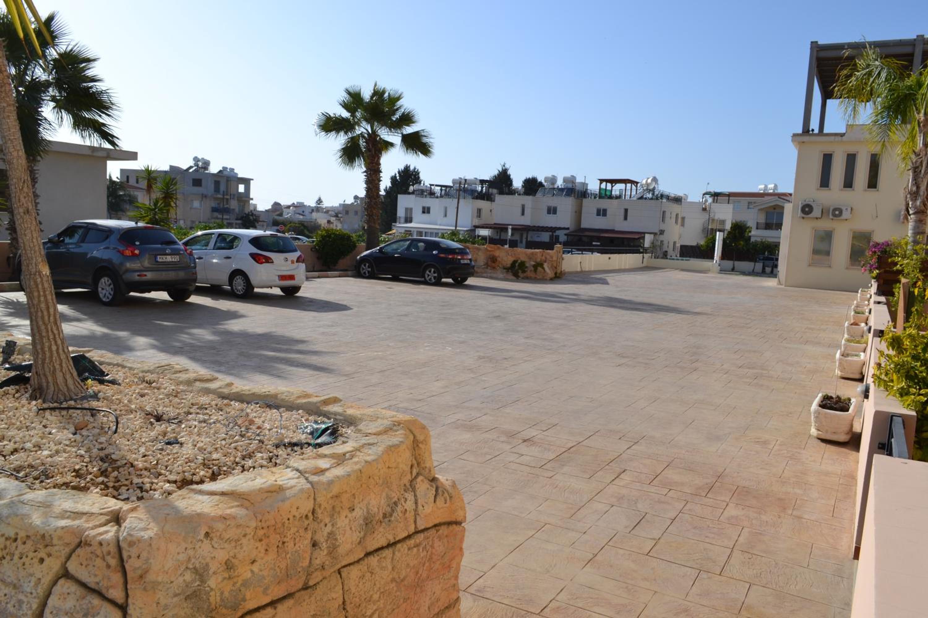 Sun Island Apartments Paphos