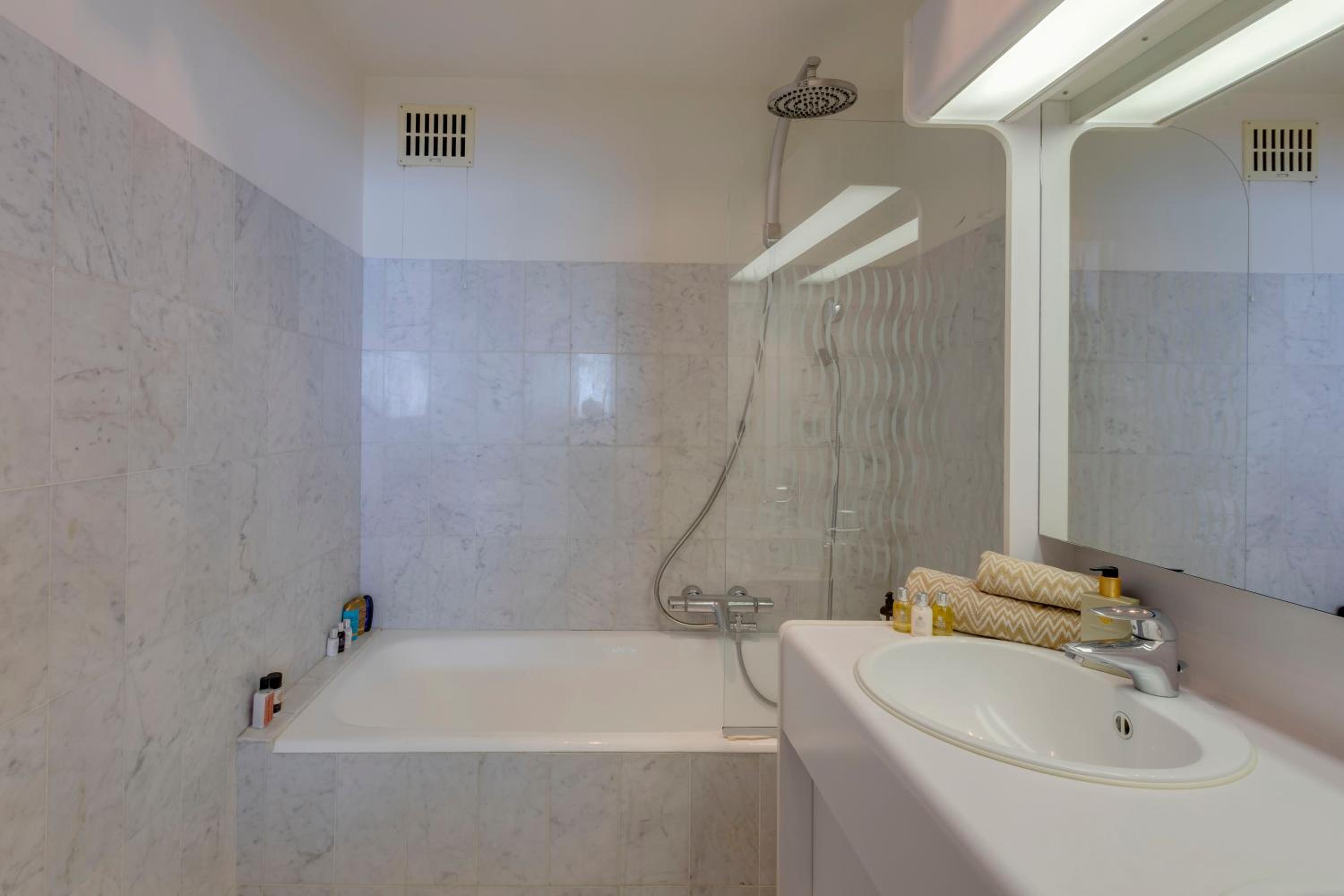 Luxury Suite with Seaview