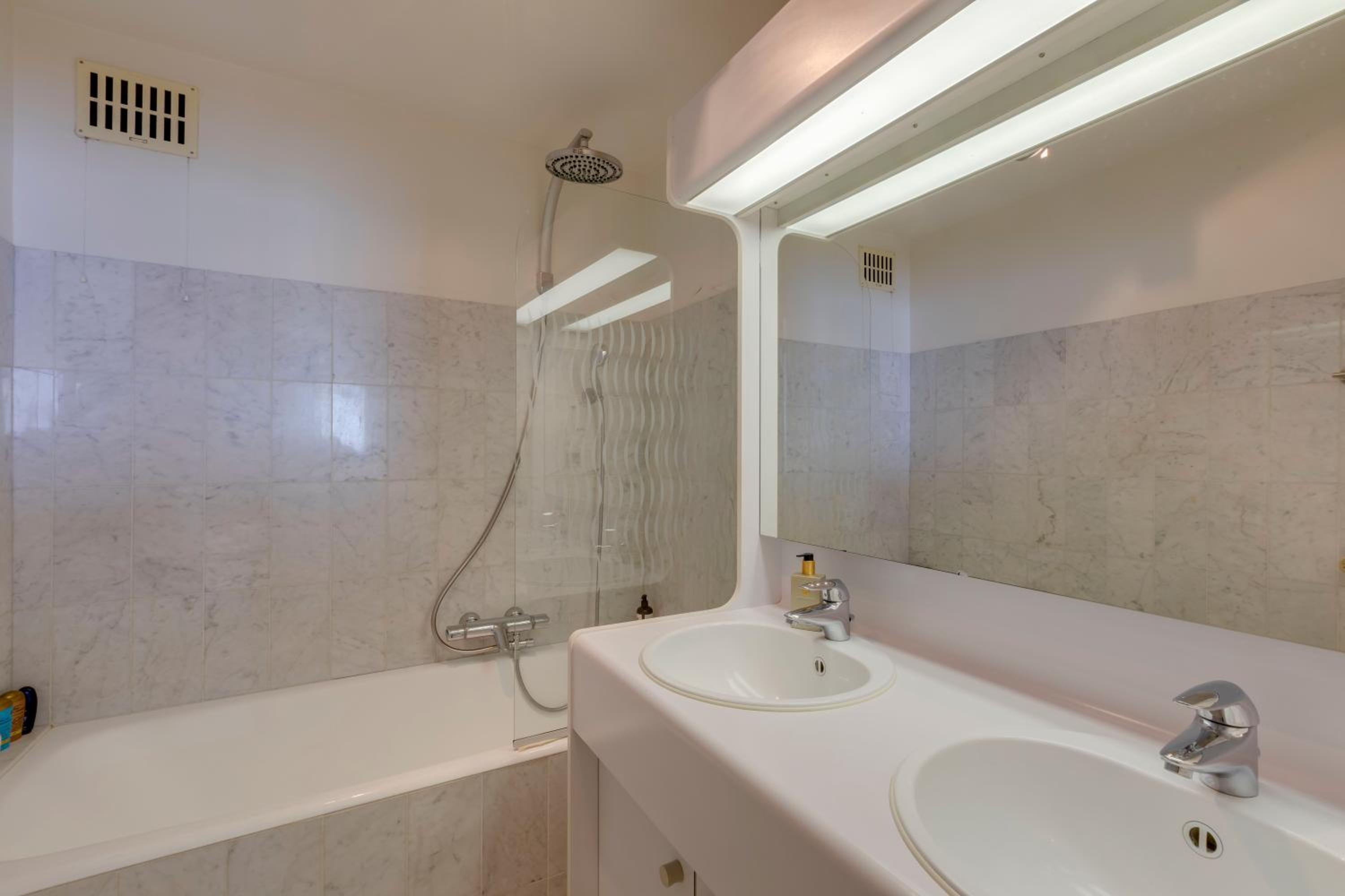 Luxury Suite with Seaview