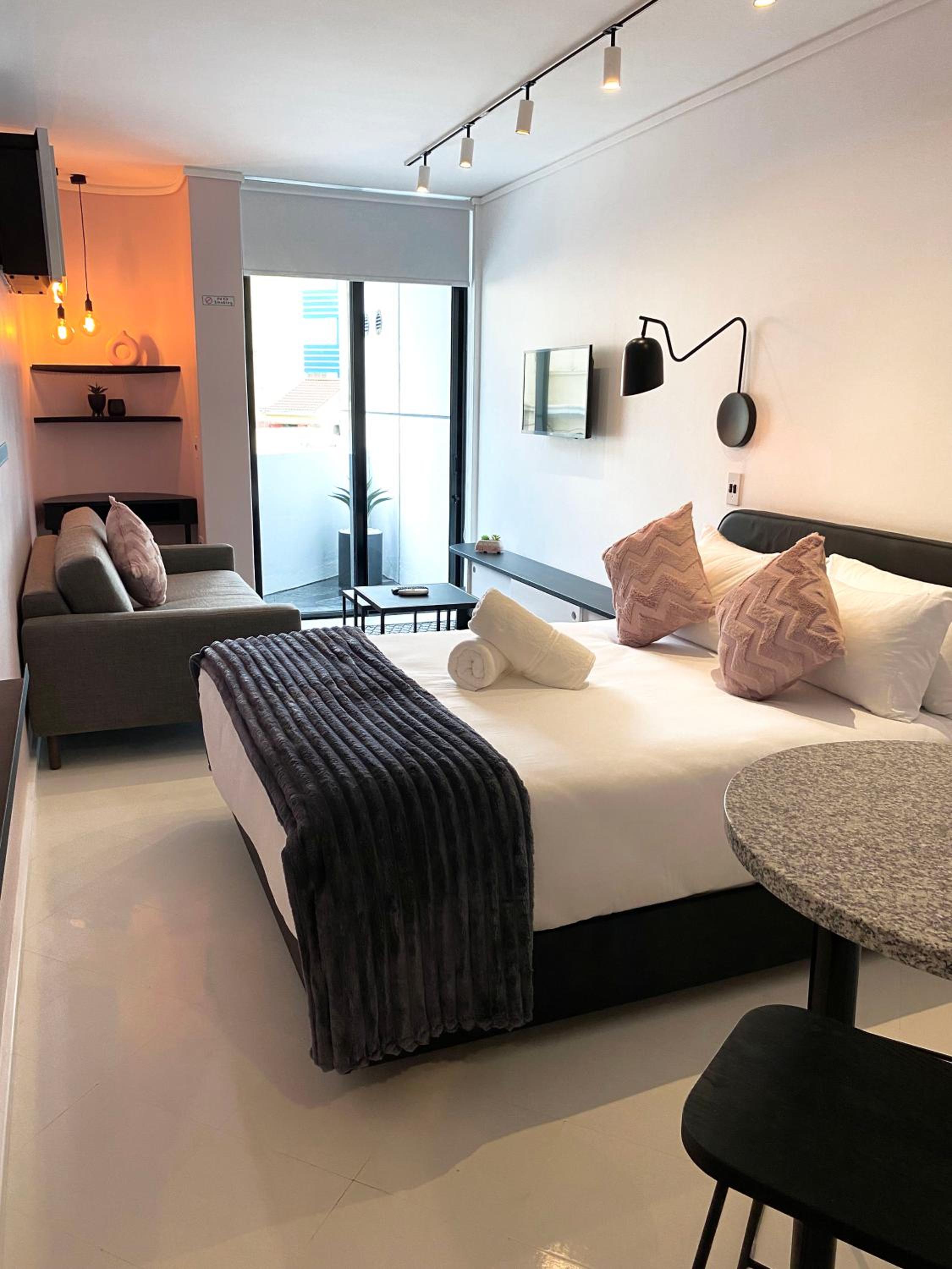 Stay Blissful at The Flamingo view 5