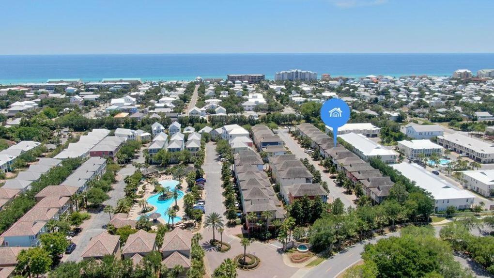 Amazing 4 Bedroom Vacation Home in The Villages of Crystal Lakes view 2
