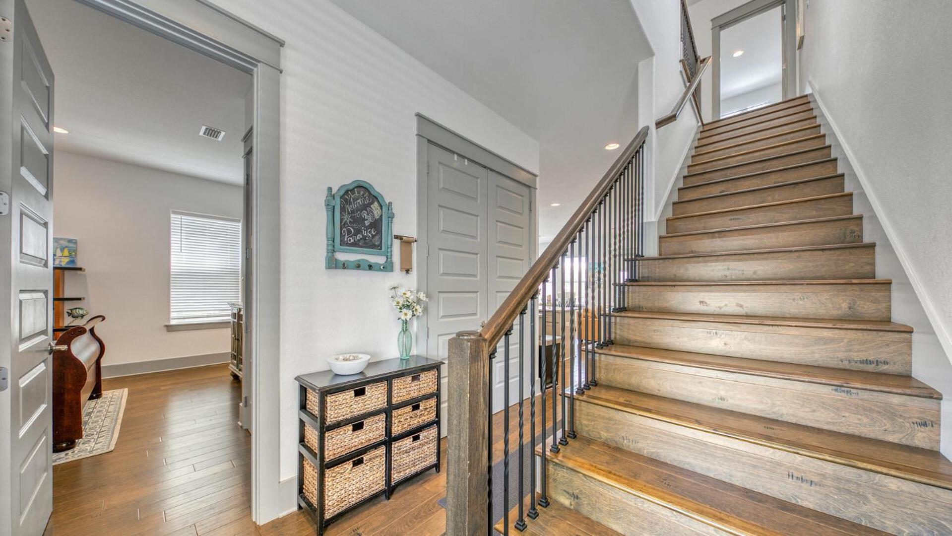Classic Emerald Waters Retreat in Blue Mountain Beach view 5
