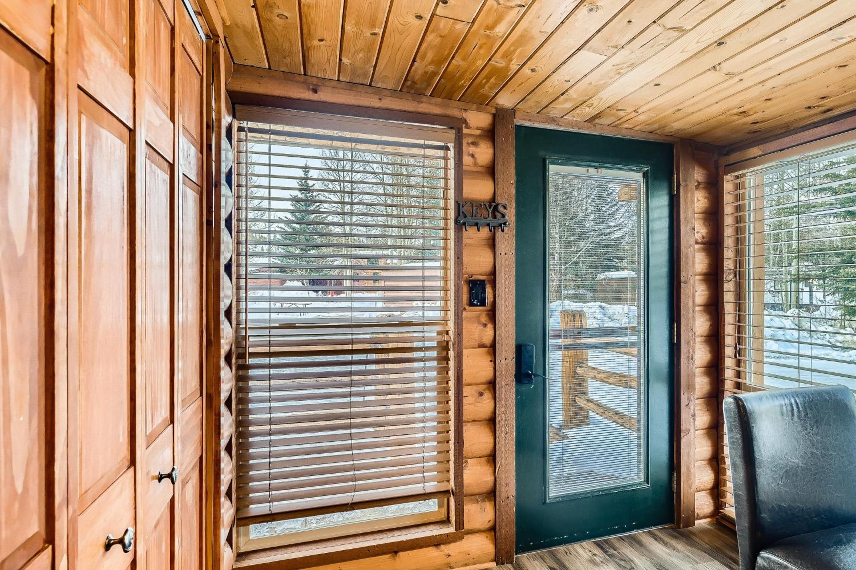 NEW LISTING! Adventurer's Delight condo view 3