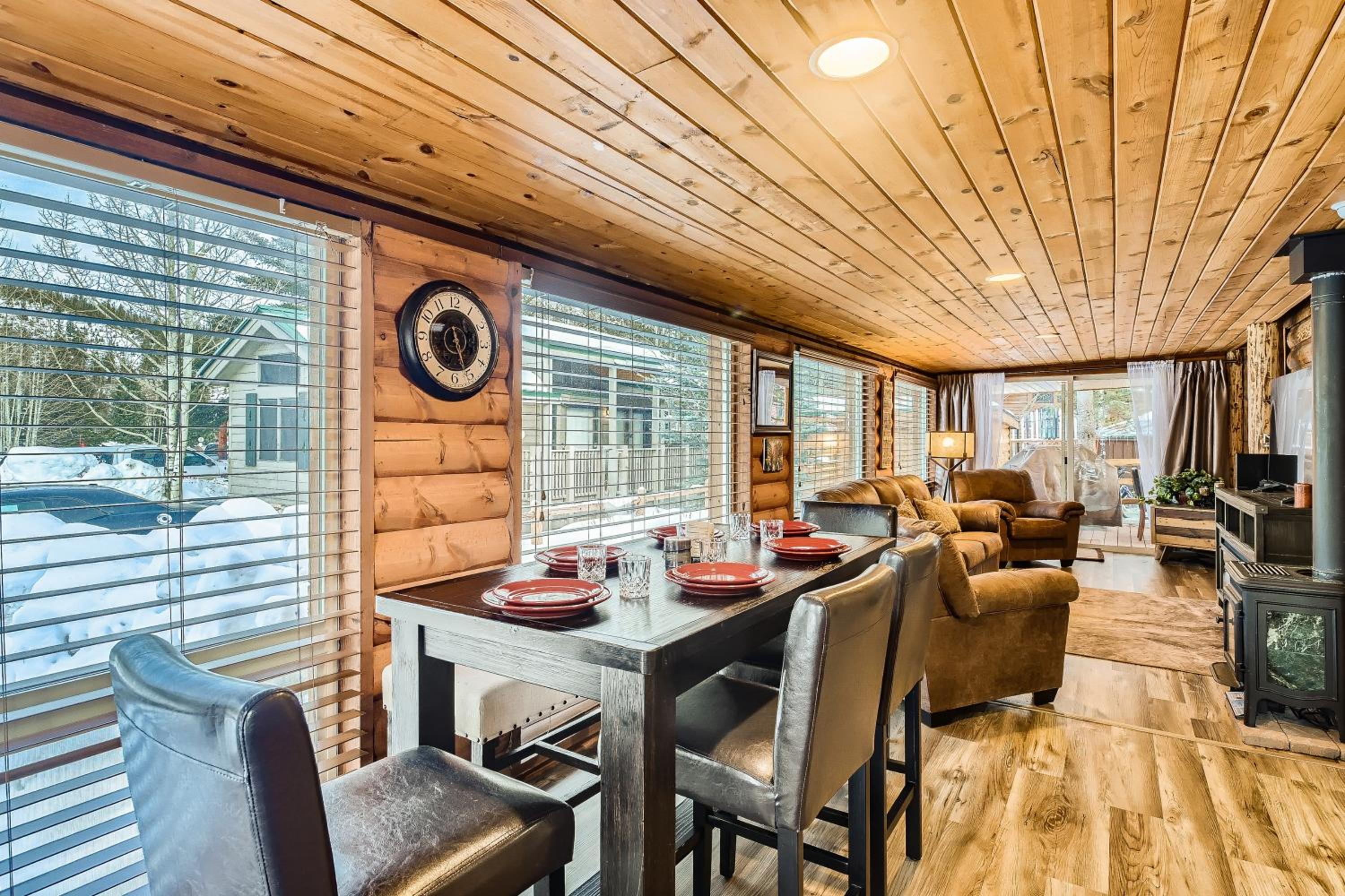 NEW LISTING! Adventurer's Delight condo view 5