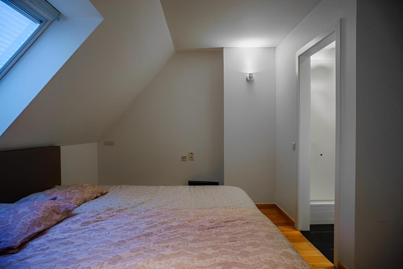 Big and comfortable triplex in Knokke