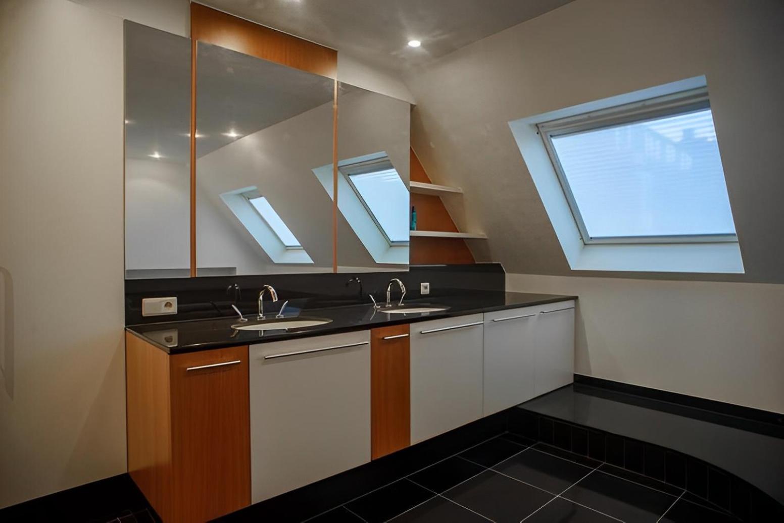 Big and comfortable triplex in Knokke