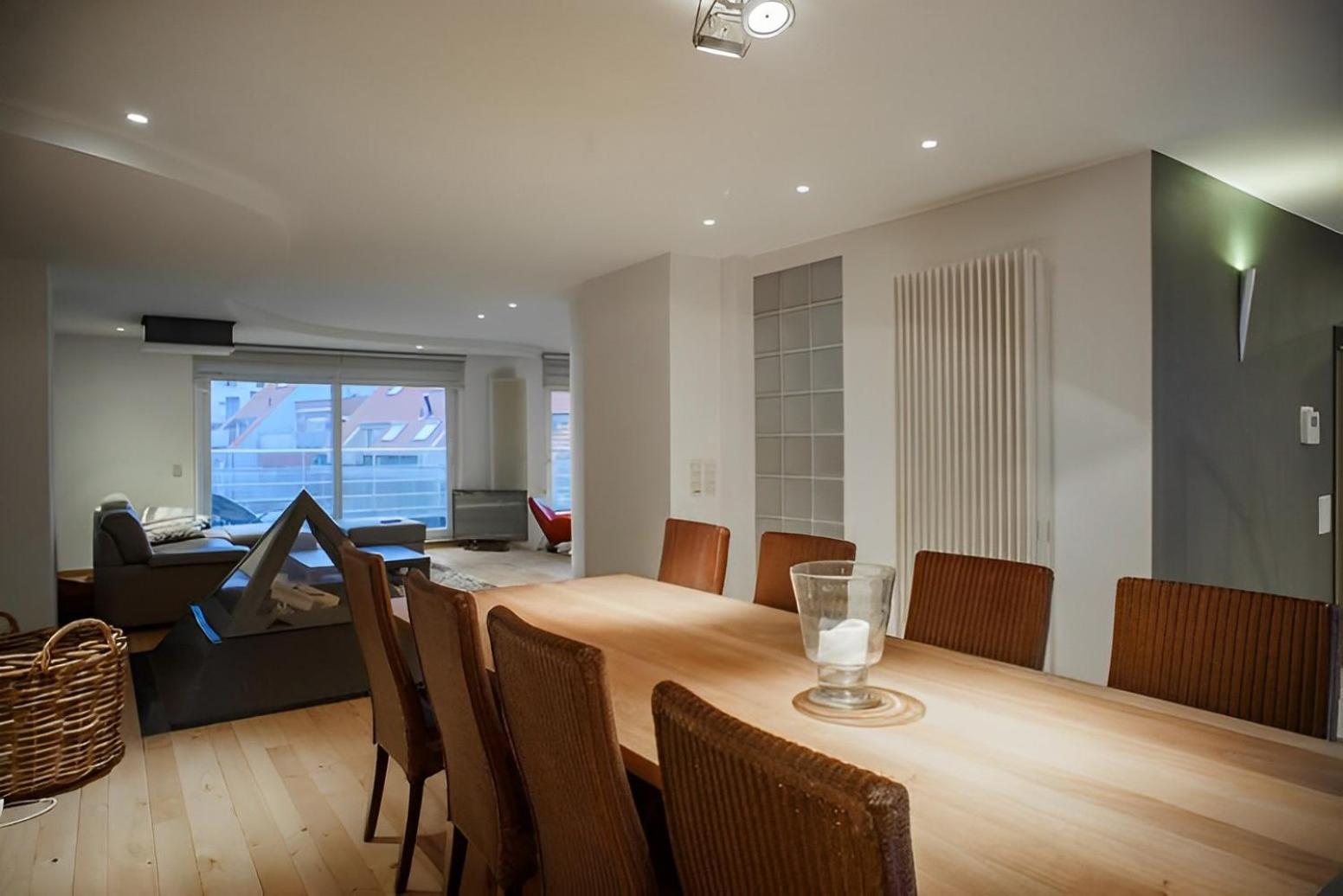 Big and comfortable triplex in Knokke