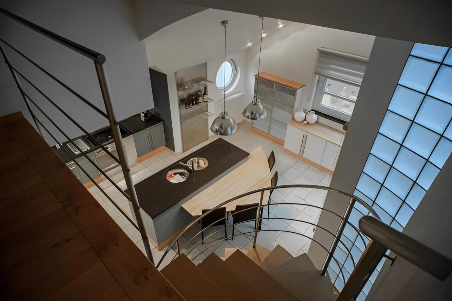Big and comfortable triplex in Knokke