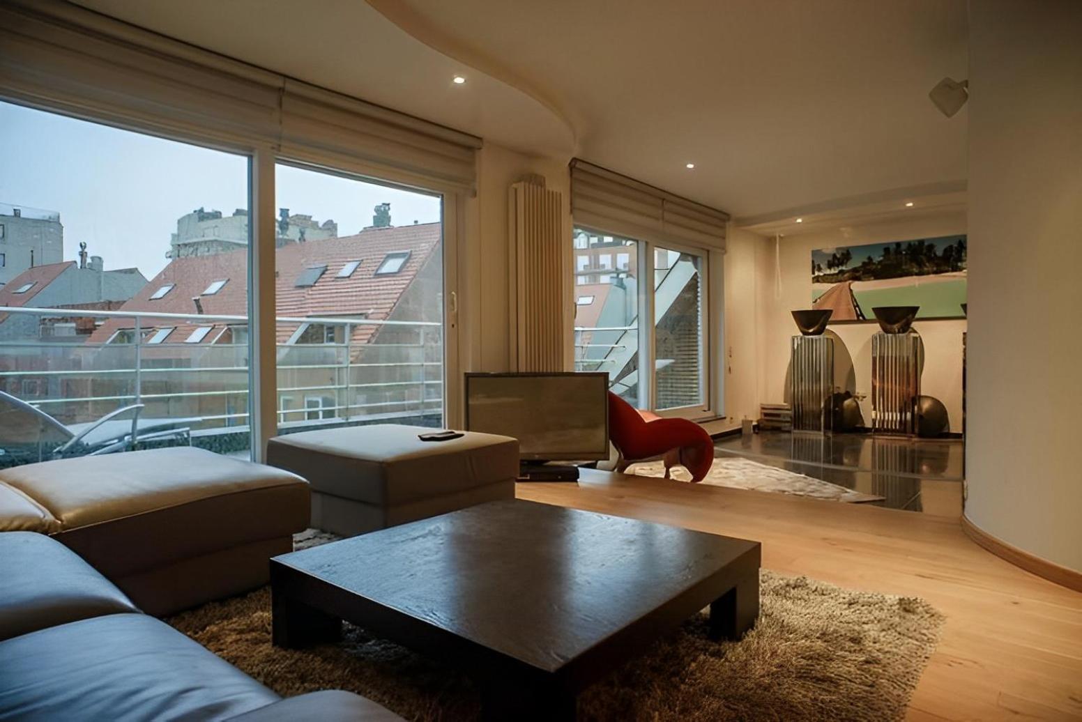 Big and comfortable triplex in Knokke