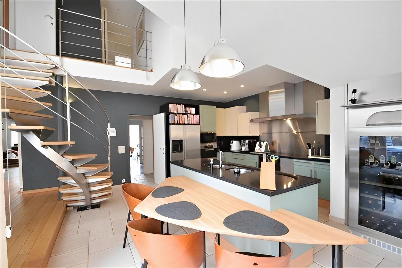 Big and comfortable triplex in Knokke