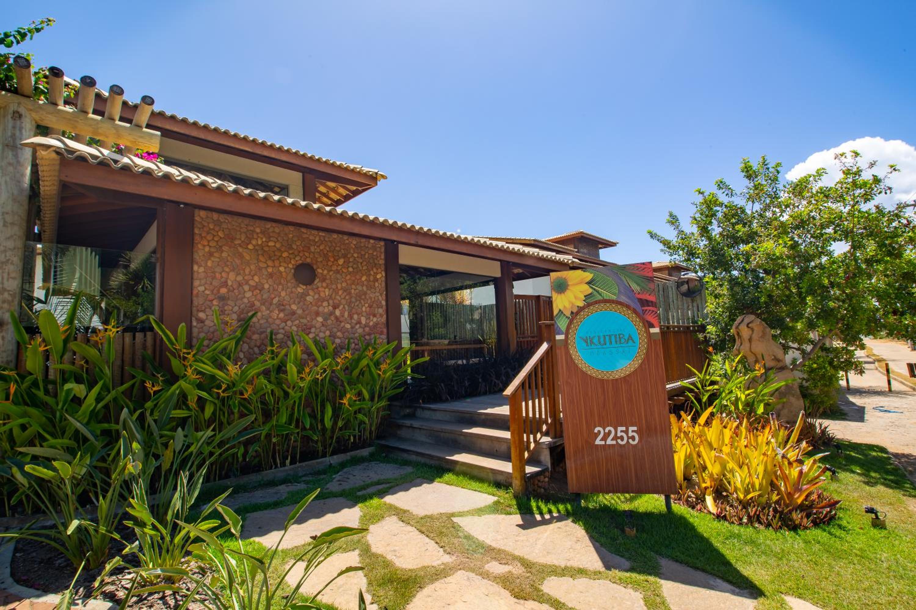 Charming Ground Floor Apartment in Imbassaí