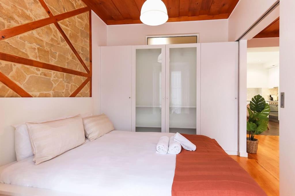 Vita Portucale ! Campo Ourique Design w/ Balcony view 2
