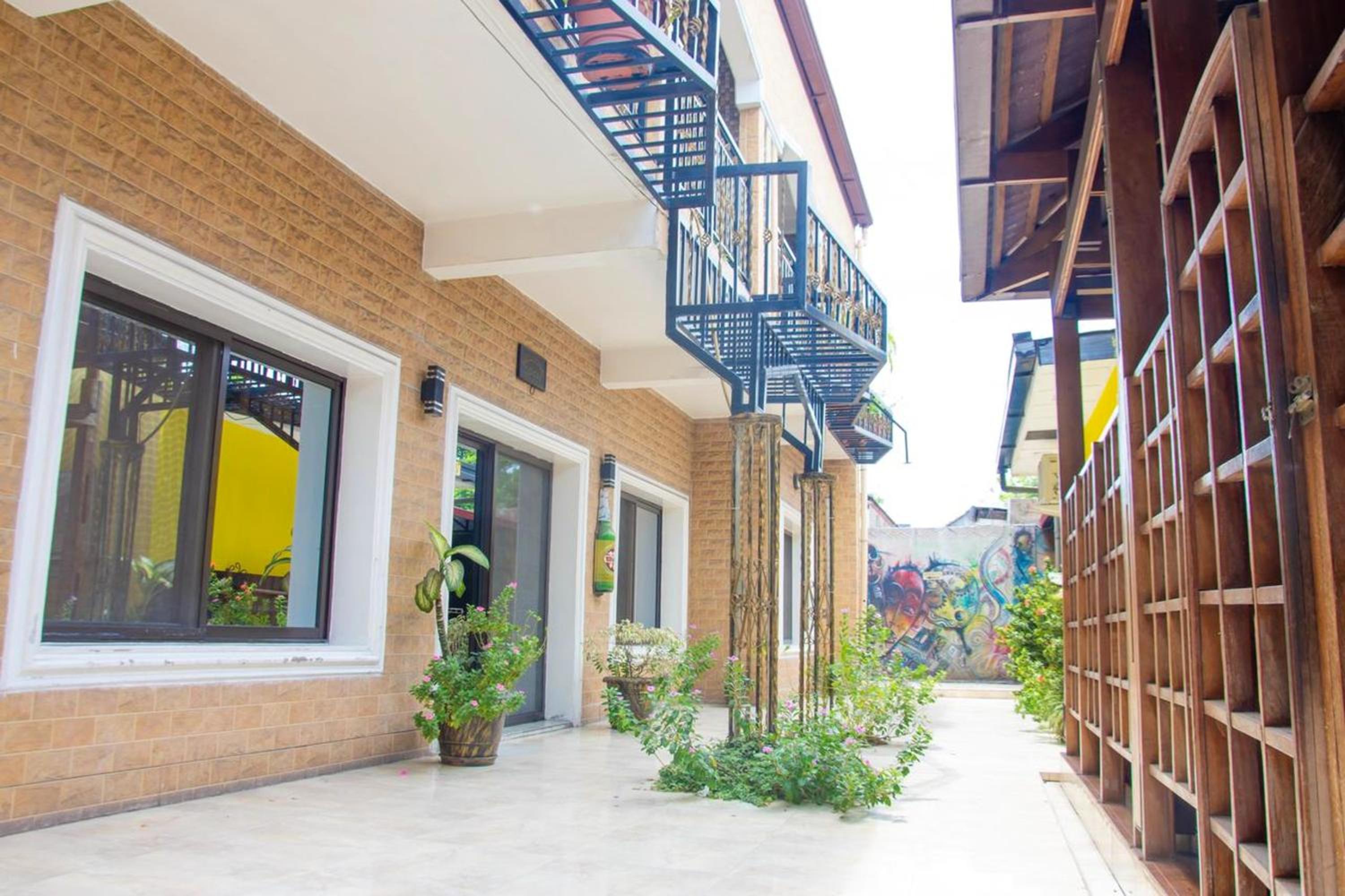 Appartement spacieux à Kinshasa avec balconELv
