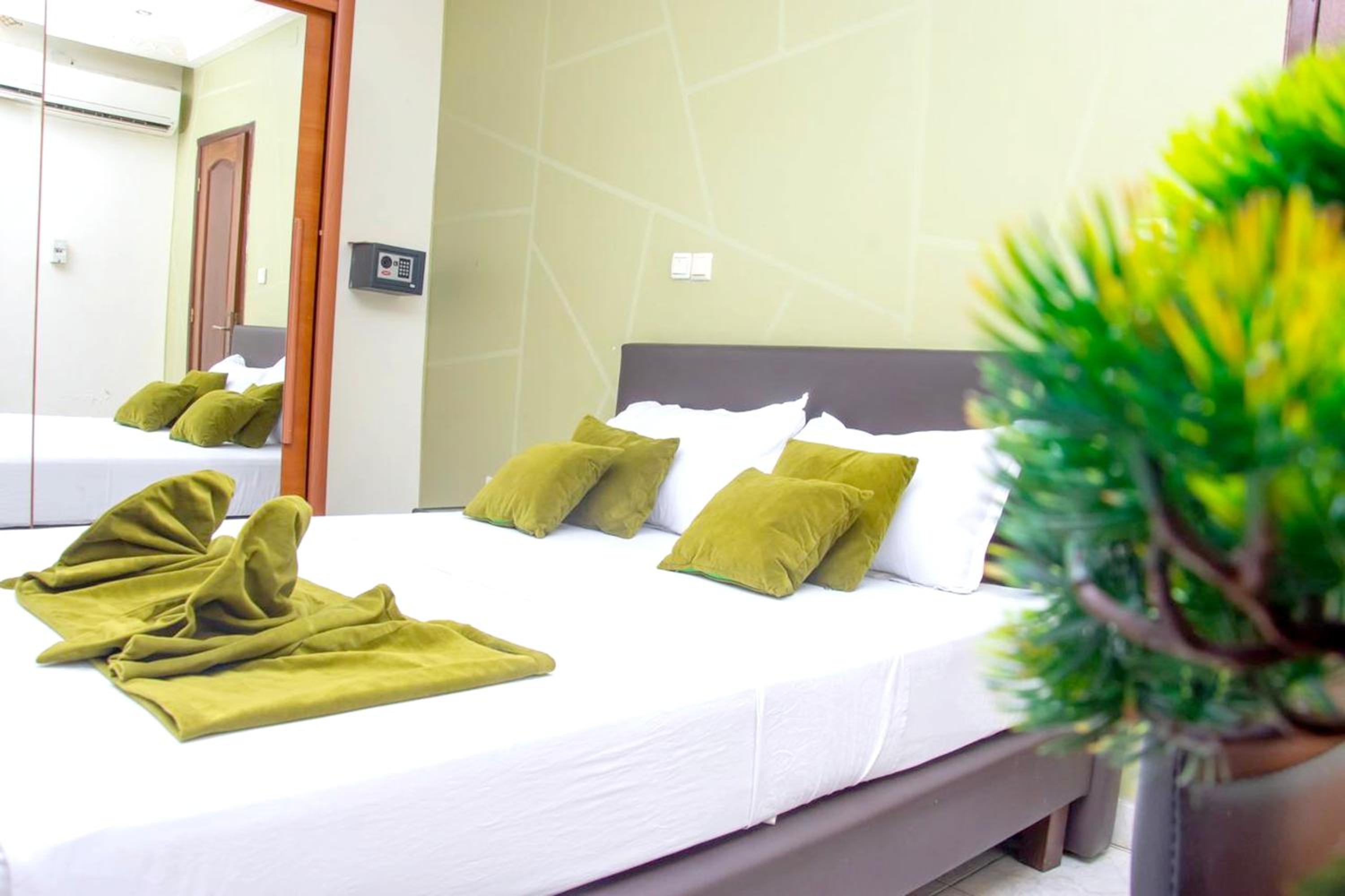 Appartement spacieux à Kinshasa avec balconELv